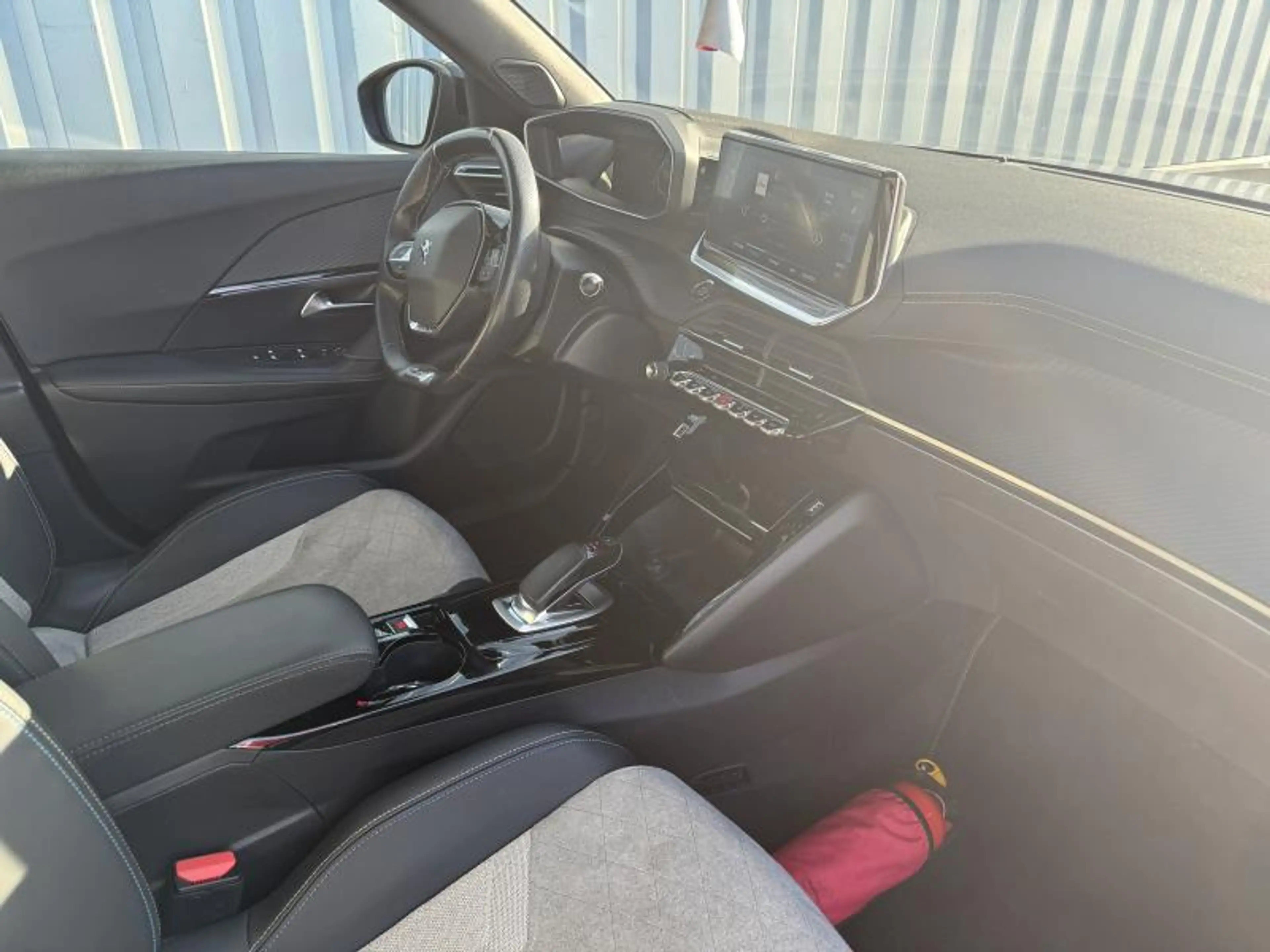 Peugeot e-2008 GT PACK **GARANTIE 12 MOIS** — photo 2