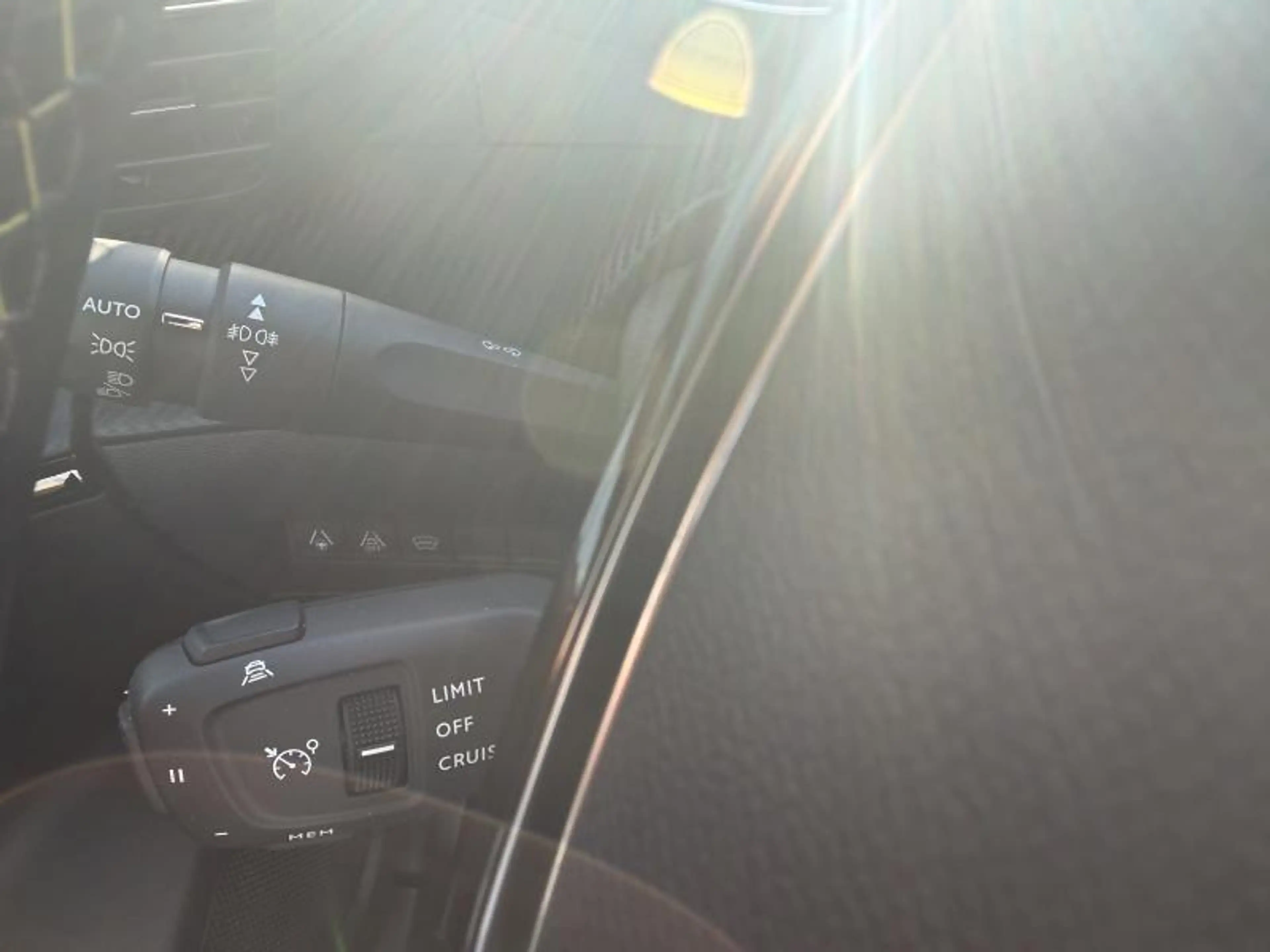 Peugeot e-2008 GT PACK **GARANTIE 12 MOIS** — photo 15