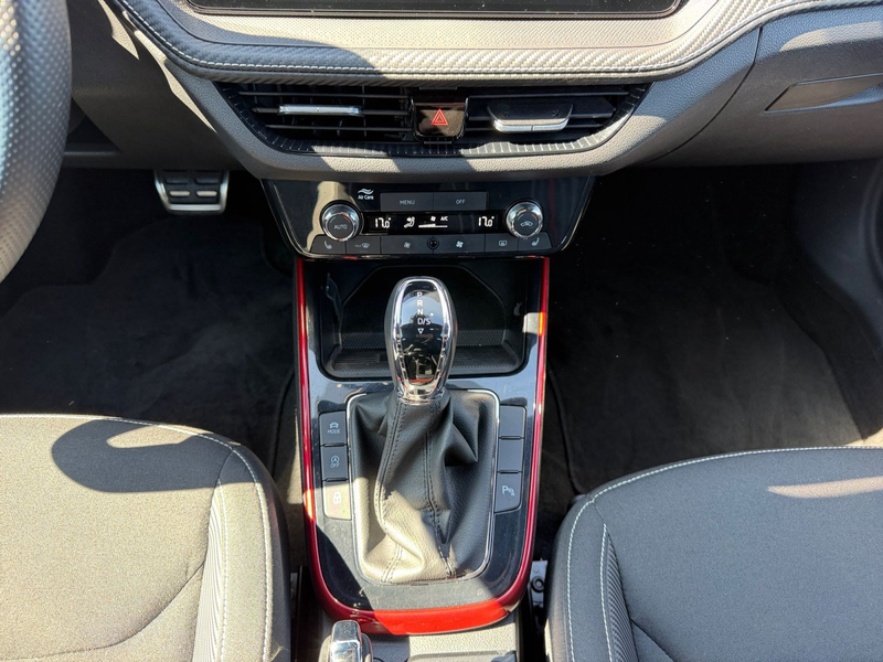 Skoda Fabia 1.5 TSI Monte Carlo DSG Navi LED — photo 12