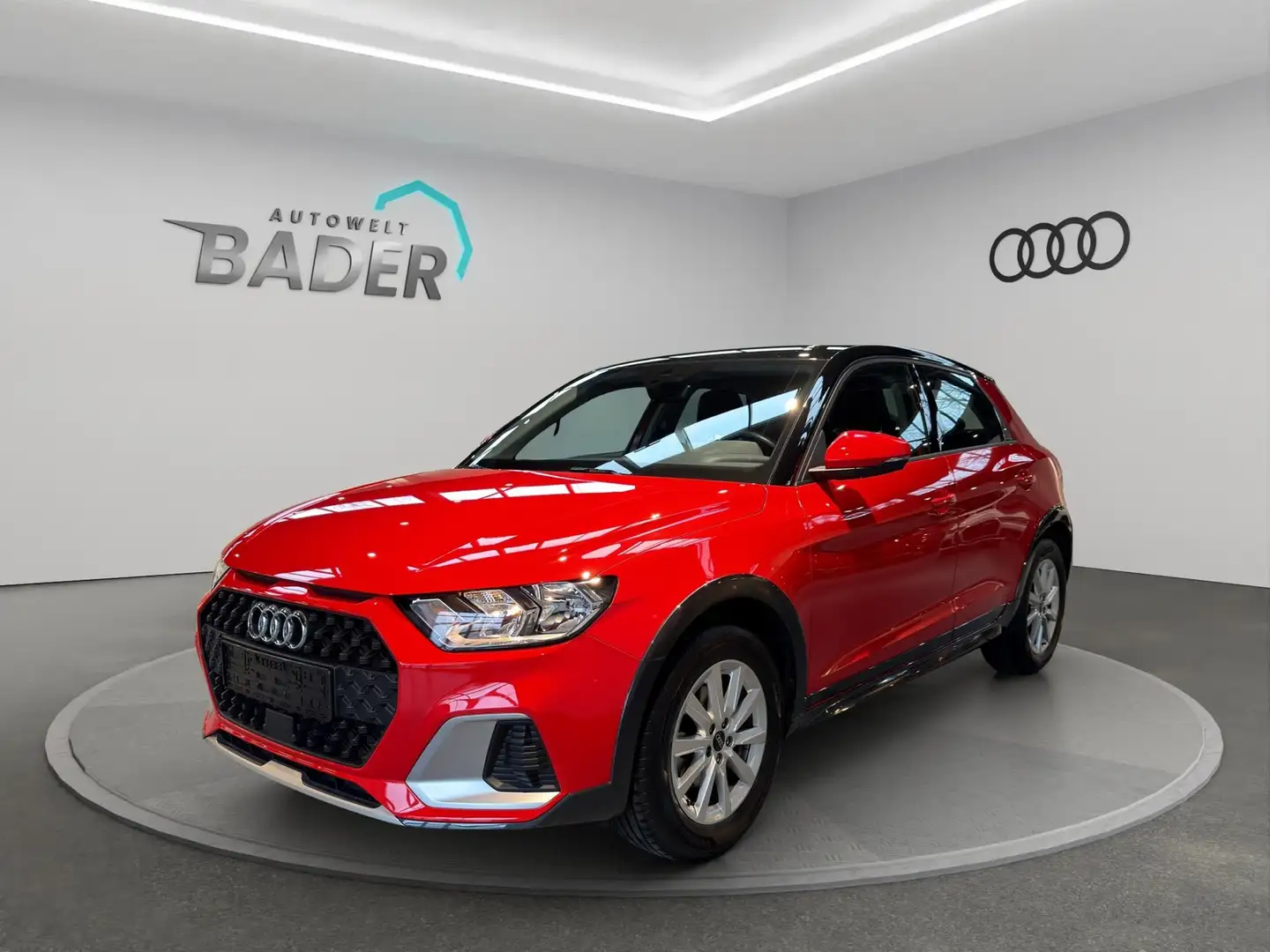 Audi A1 1.0 TSI citycarver DAB+ SZH 30 TFSI basis Rot - 1