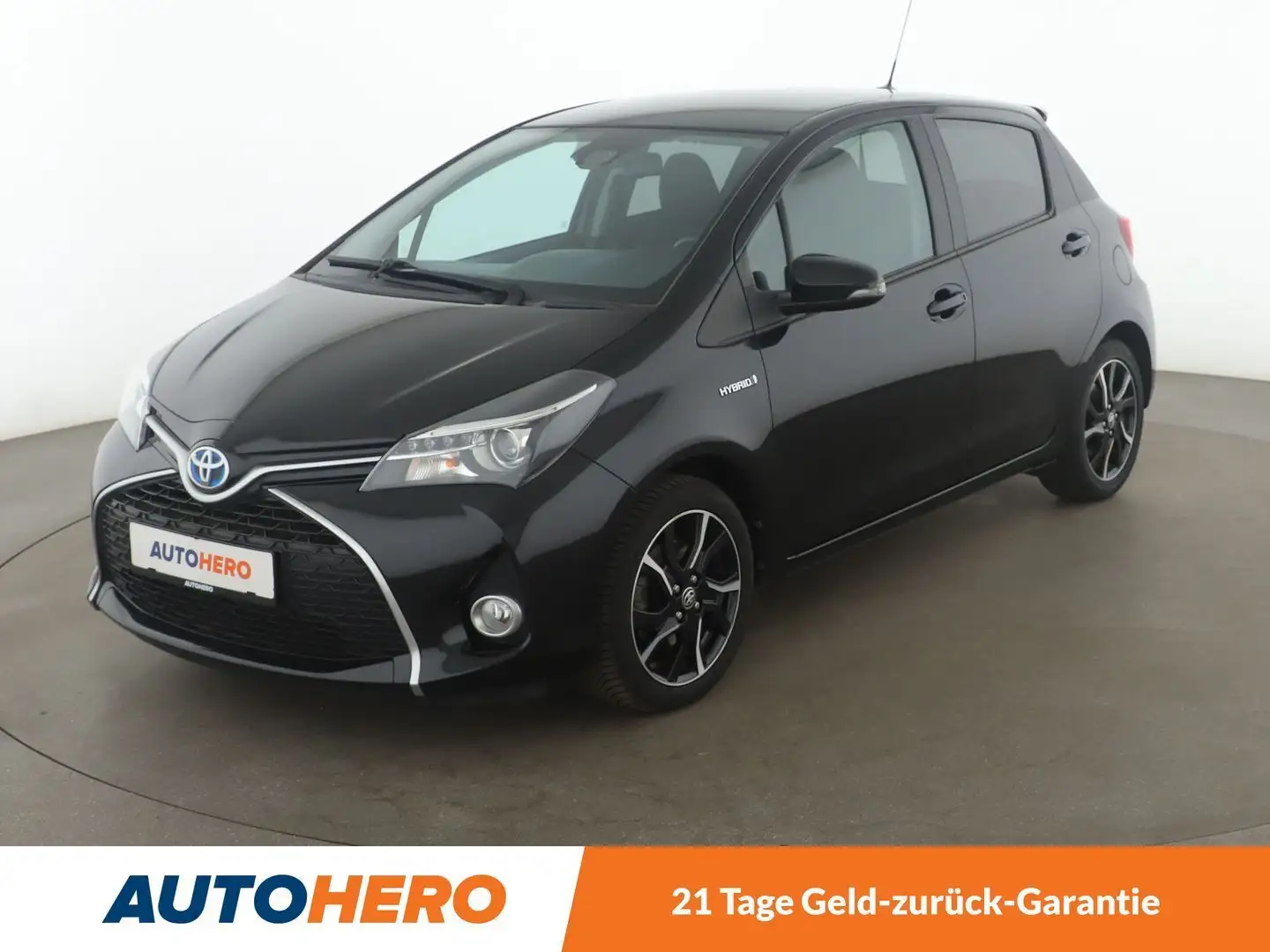 Toyota Yaris 1.5 Hybrid Lounge Aut.*NAVI*TEMPO*CAM*PDC* Schwarz - 1