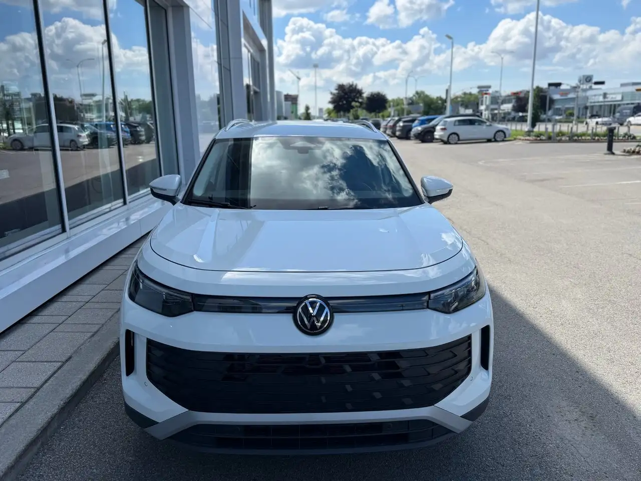Volkswagen Tiguan снимка Volkswagen Tiguan