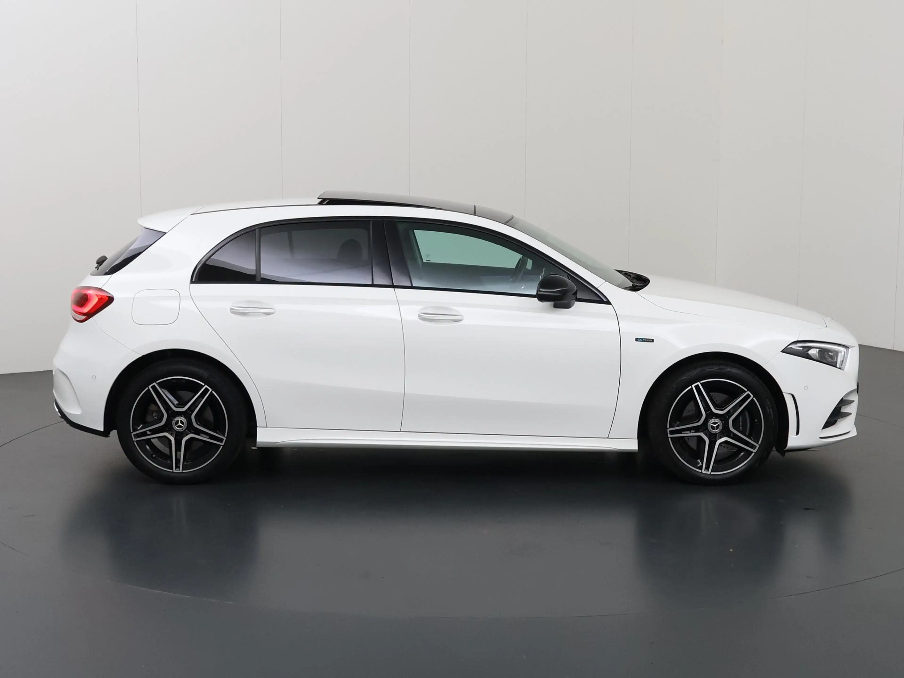Mercedes-Benz A 250 e Business Solution AMG Limited | Night | Panorama — photo 6