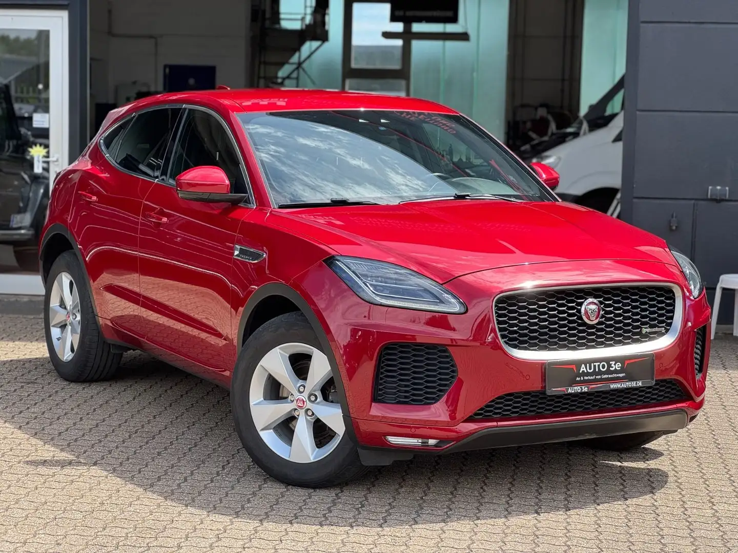 Jaguar E-Pace R-Dynamic S AWD Leder Navi LED Kamera... Rot - 1