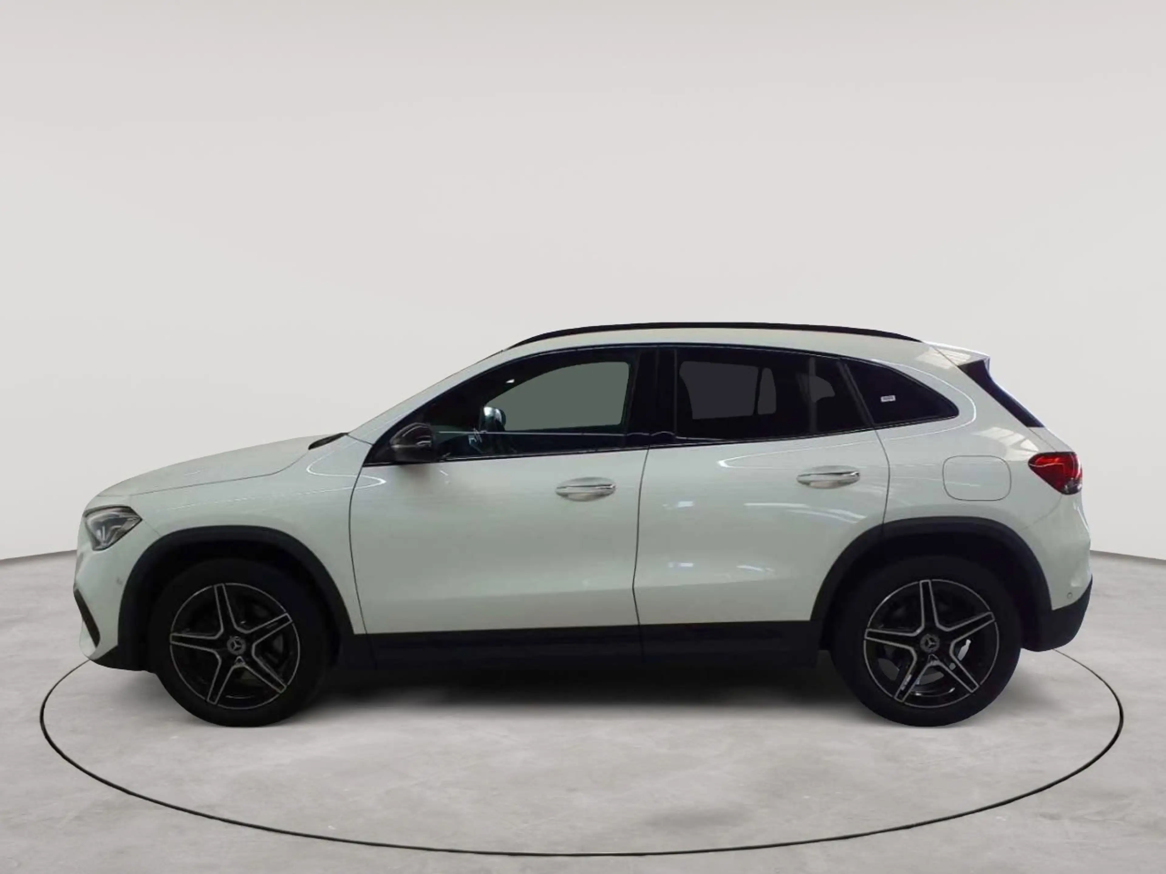 Mercedes-Benz GLA 250 GLA 250 e 8G-AMG BusiP Sound KAM LED — photo 6