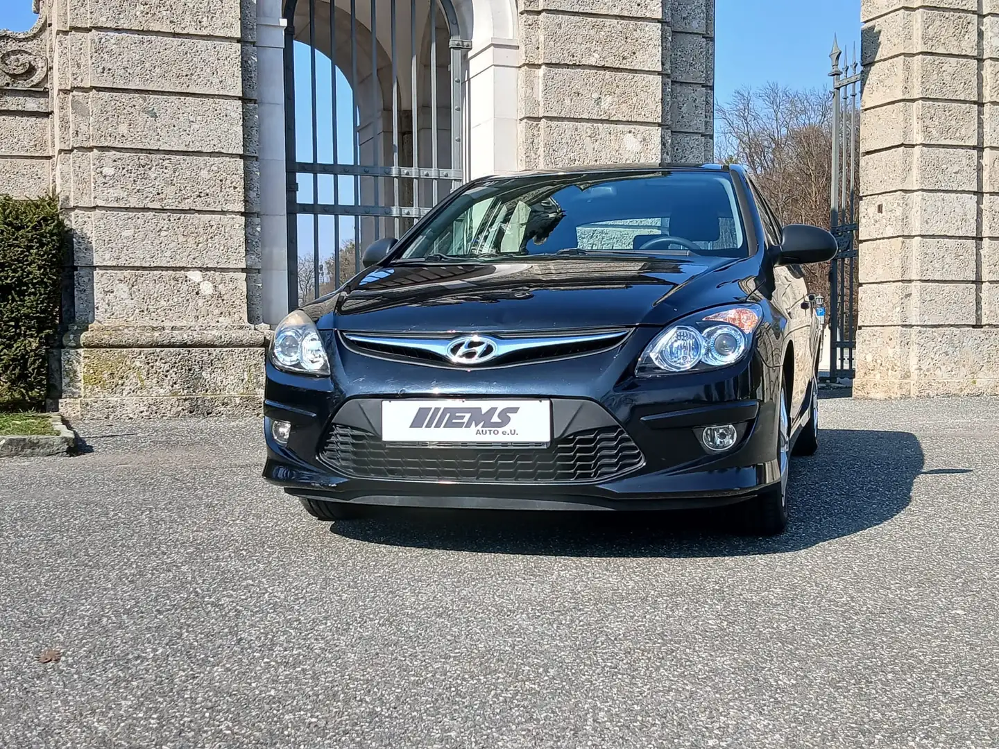 Hyundai i30 i30 1,4 *ÖAMTC PICKERL*KLIMA* Schwarz - 2