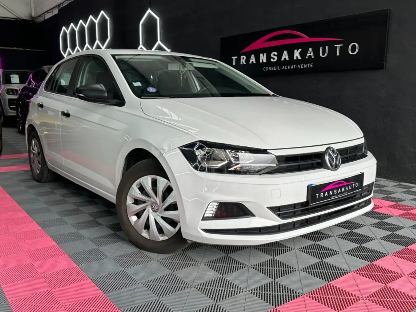 Volkswagen Polo VI 65 ch 1.0 BVM5 Trendline - Bluetooth Blanc - 1