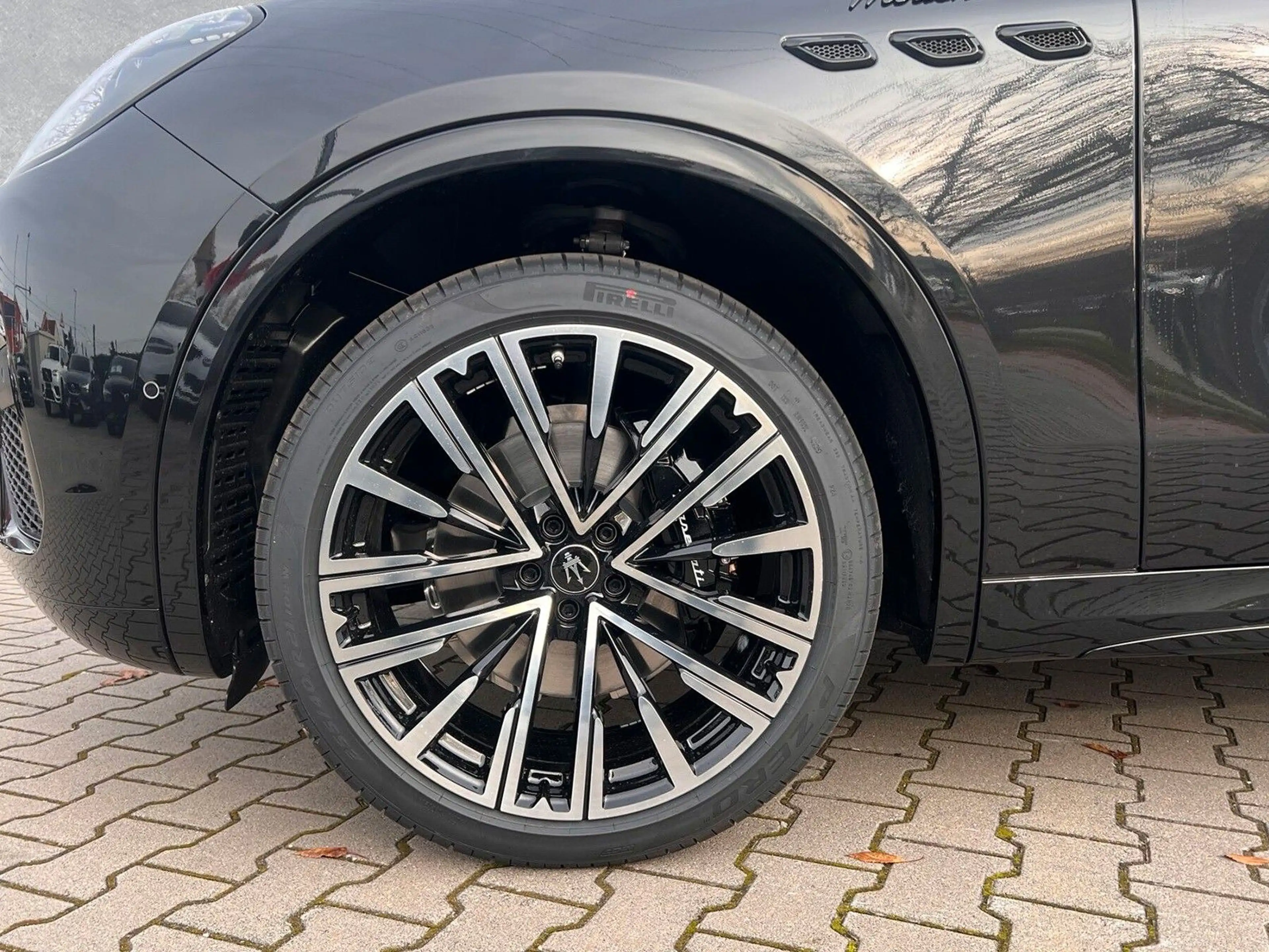 Maserati Grecale Modena  Mild-Hybrid AWD MJ 25 ACC HUD — photo 2
