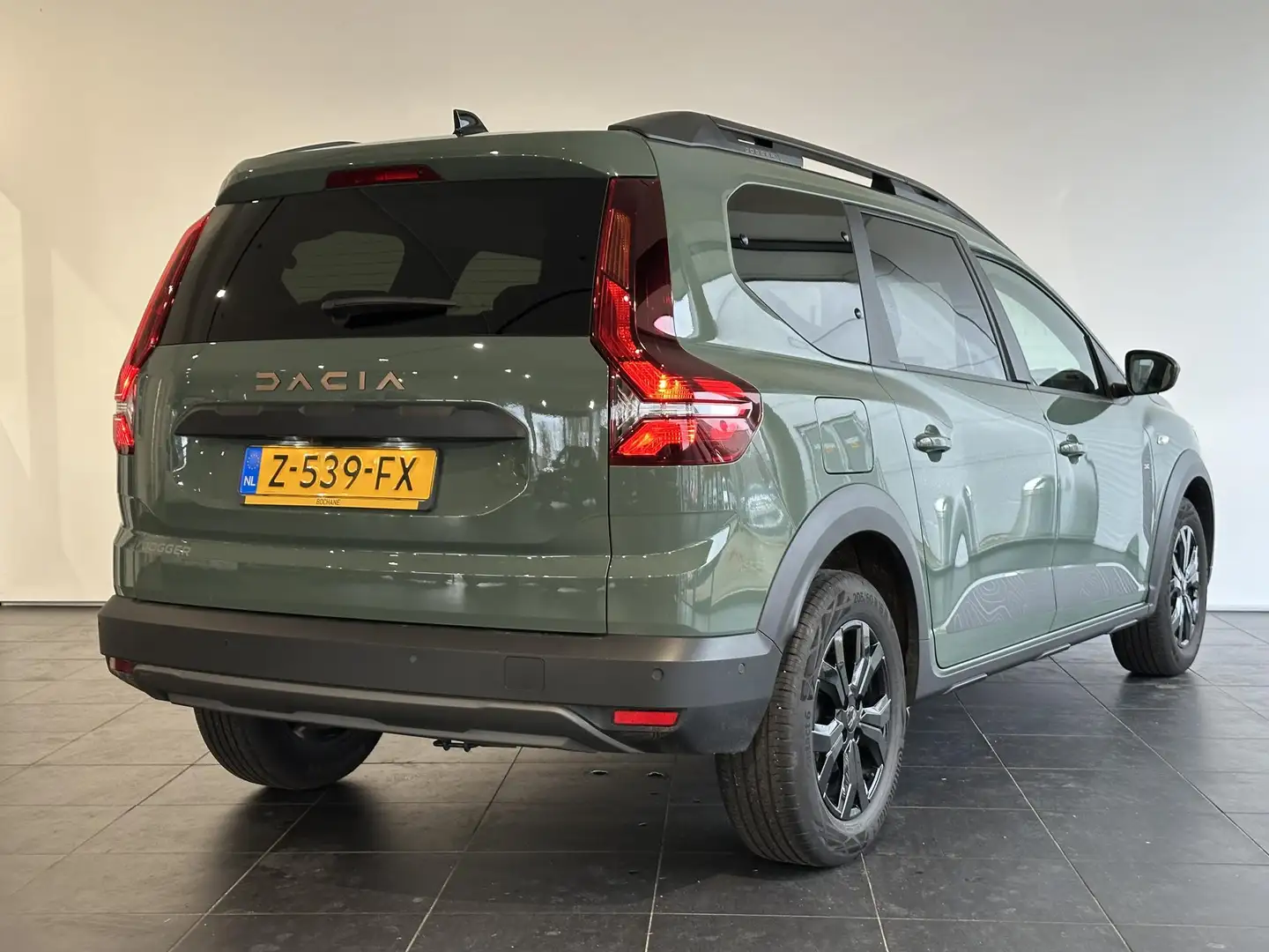 Dacia Jogger 1.0 TCe 110 Extreme 7p. NAVIGATIE | ACHTERUITRIJCA Grün - 2