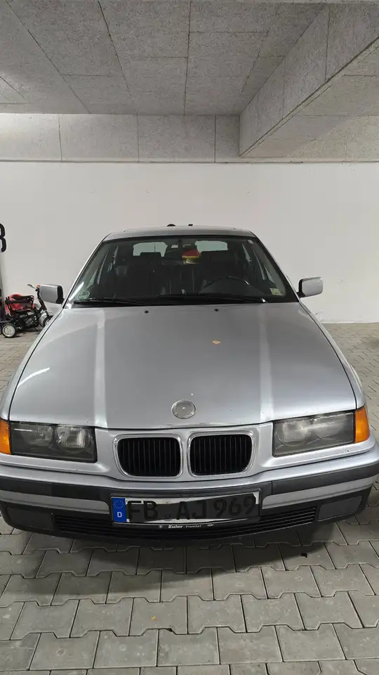 BMW 316i, foto 8