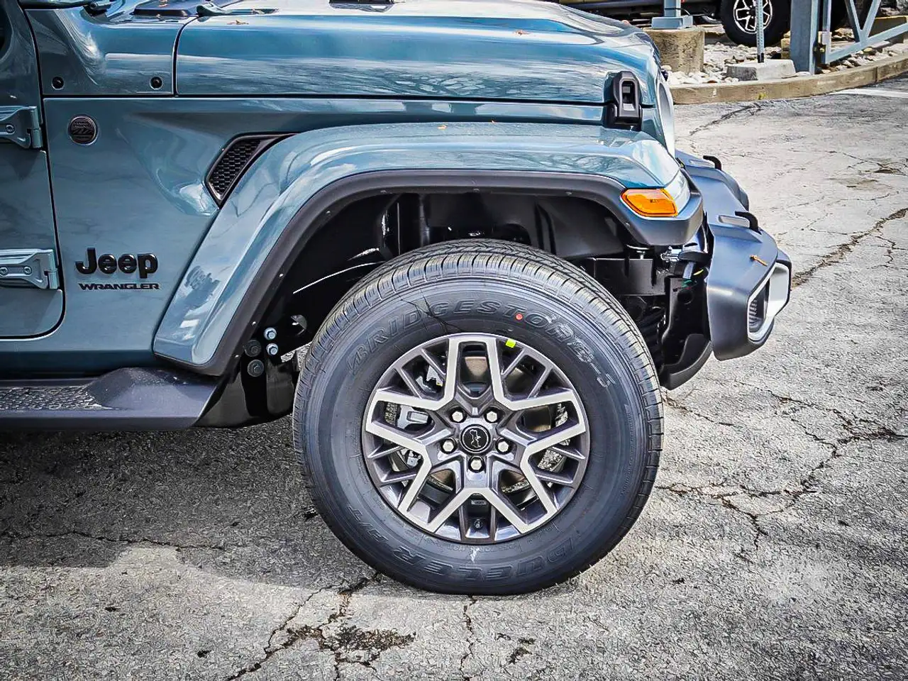 Jeep Wrangler снимка Jeep Wrangler