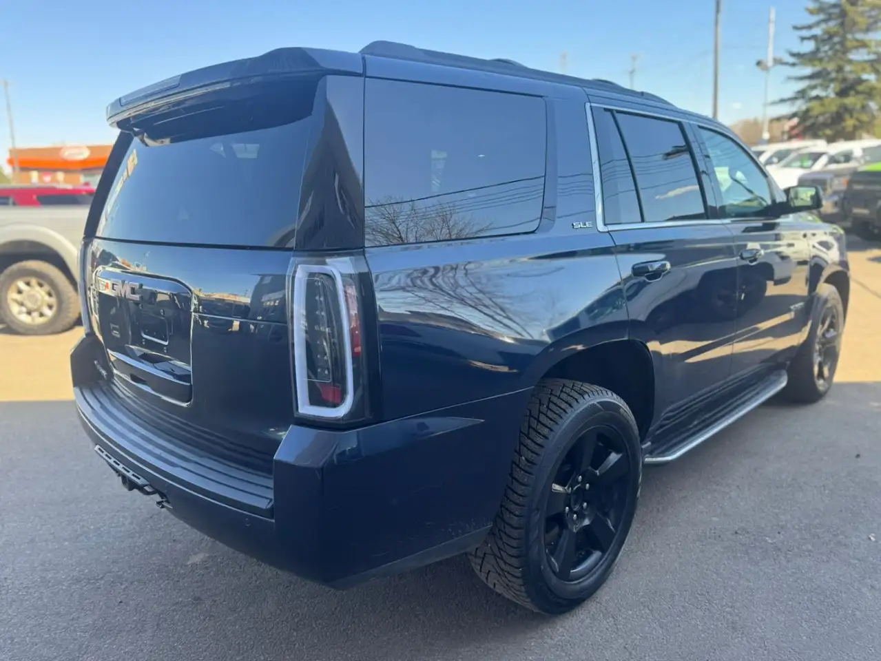 GMC Yukon снимка GMC Yukon