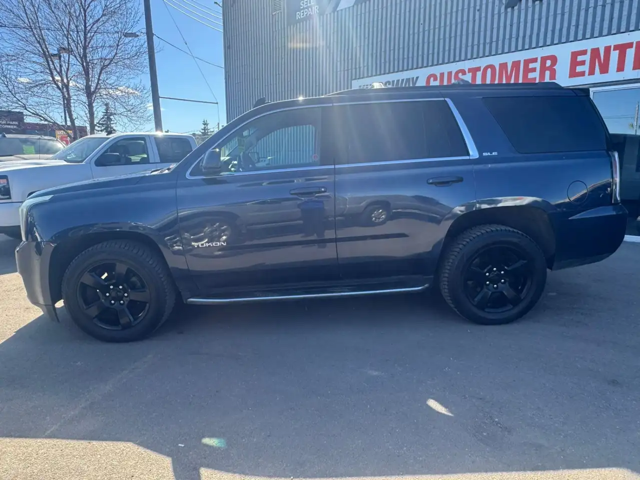 GMC Yukon снимка GMC Yukon