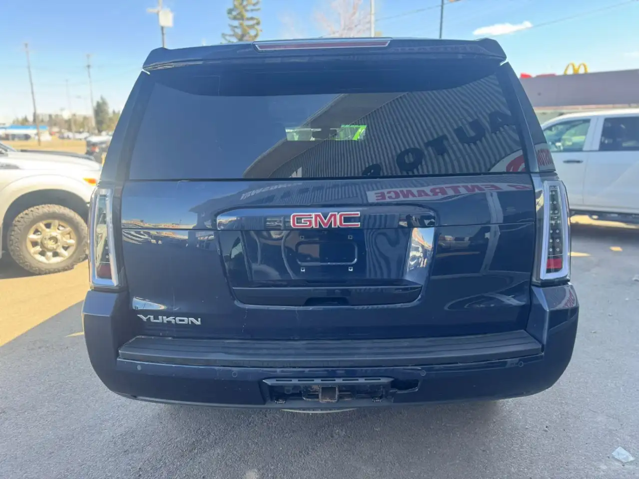 GMC Yukon снимка GMC Yukon