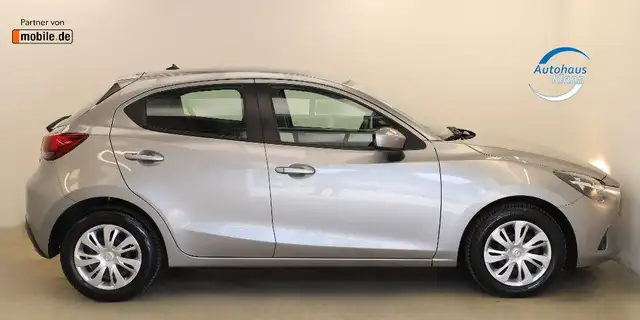 Mazda 2 view 5