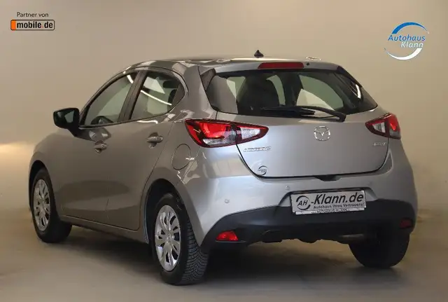 Mazda 2 view 6
