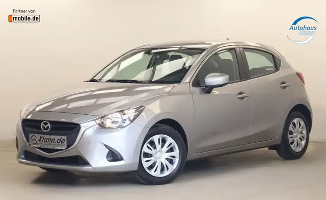 Mazda 2 view 3