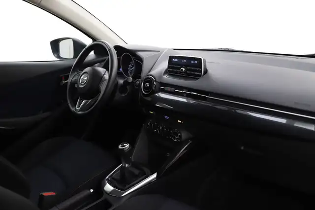 Mazda 2 view 11