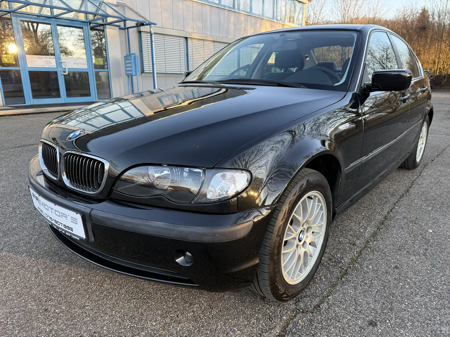 BMW 325 BMW 325Xi Limousine*AHK*Schalter*Kupplung Neu Schwarz - 1