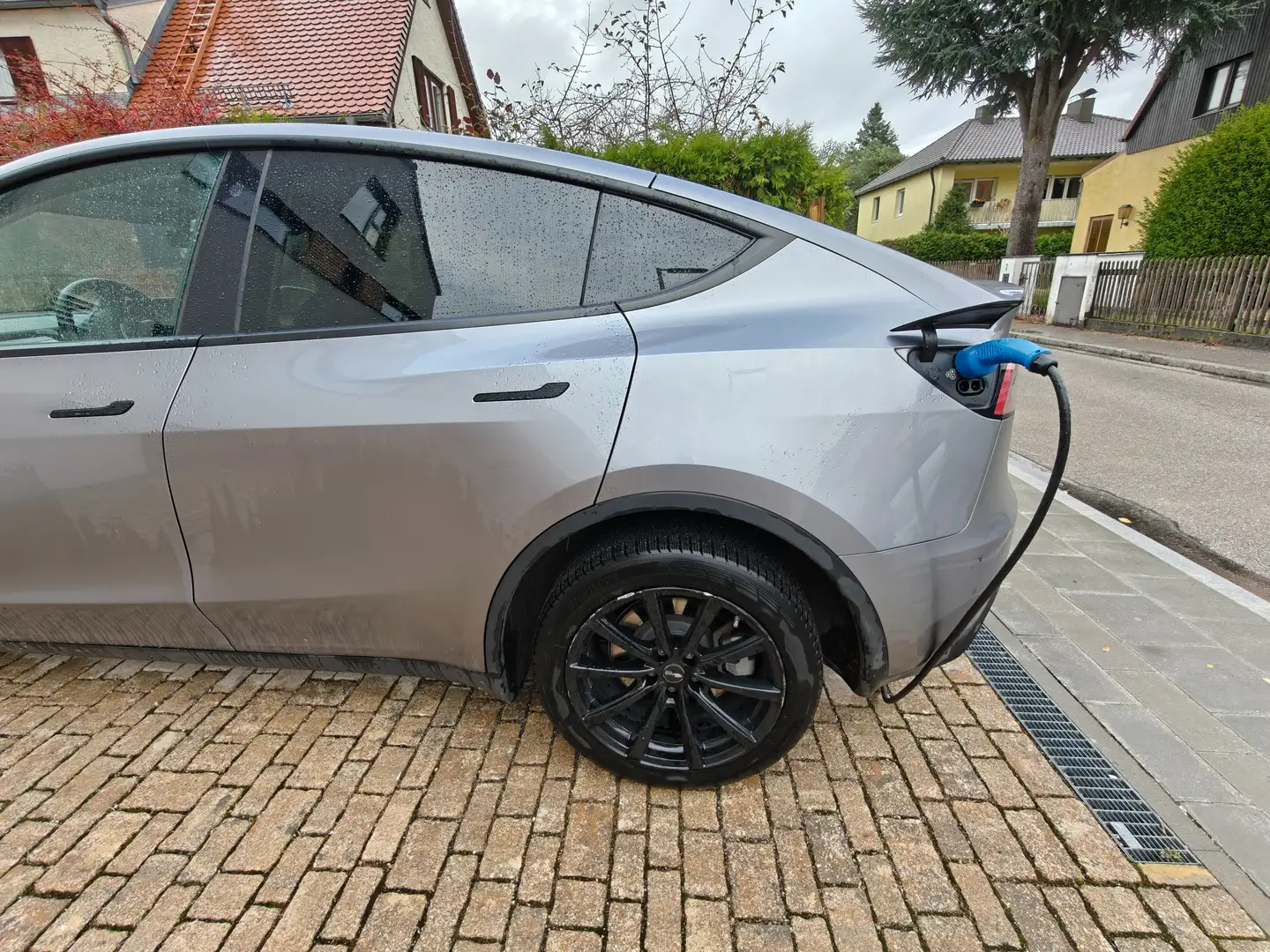 Tesla Model Y Model Y Long Range Dual Motor AWD Silber - 2