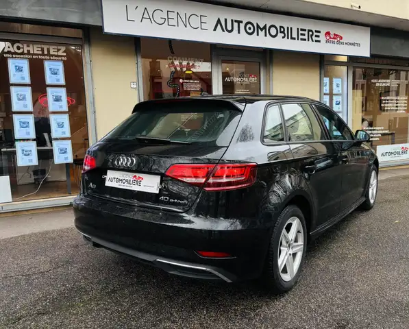 Audi 40 e-tron 204ch S tronic 6 *1ERE MAIN*