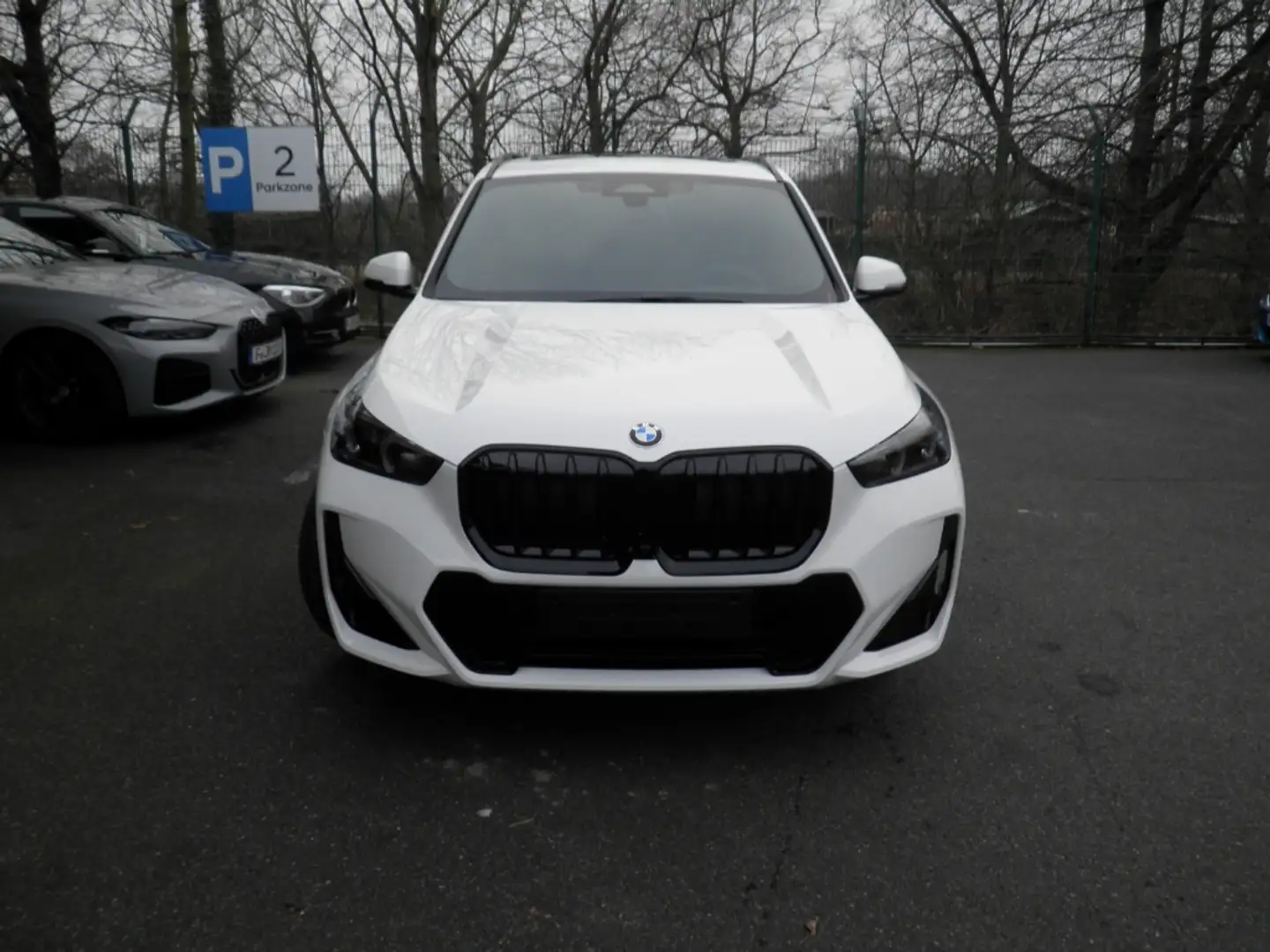 BMW X1 xDrive 20d U11 B47 Sportpaket HUD AD AHK-klappbar Weiß - 2