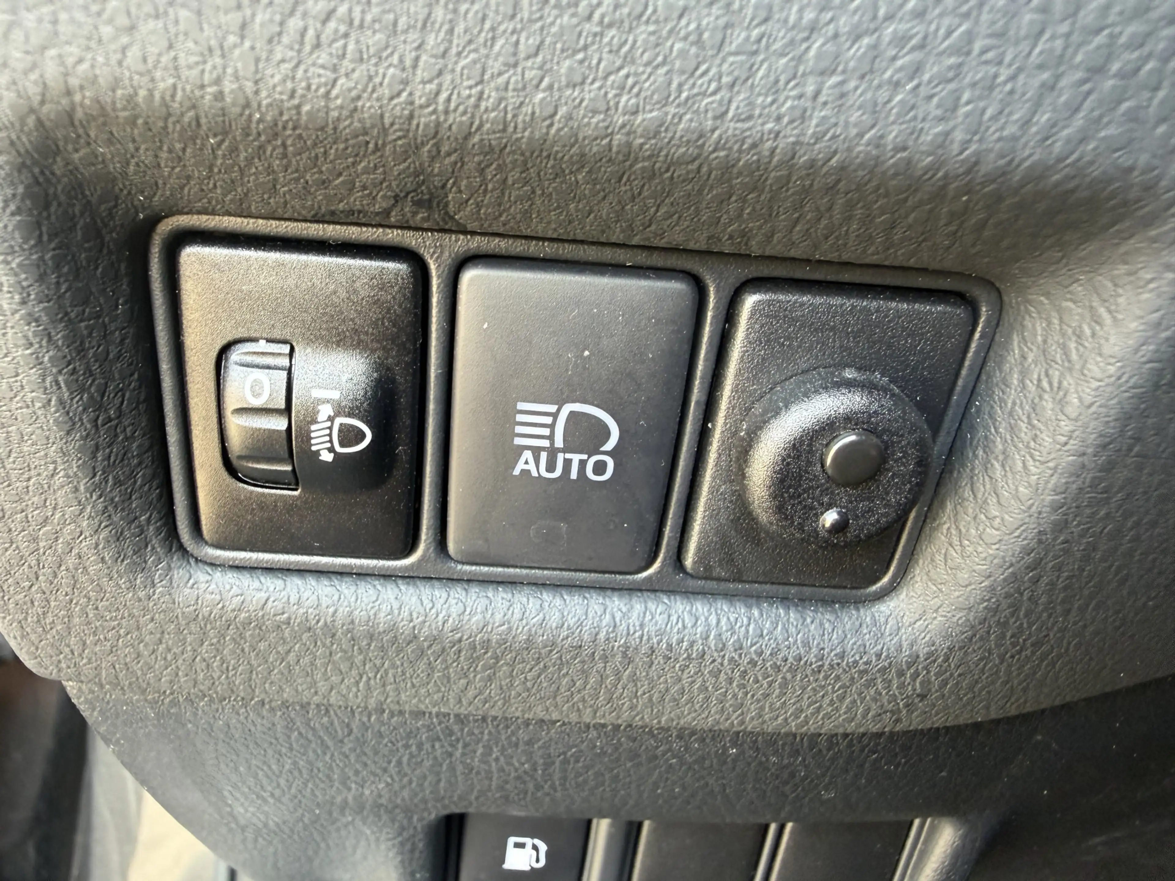Toyota C-HR 1.8 Hybrid Active — photo 10