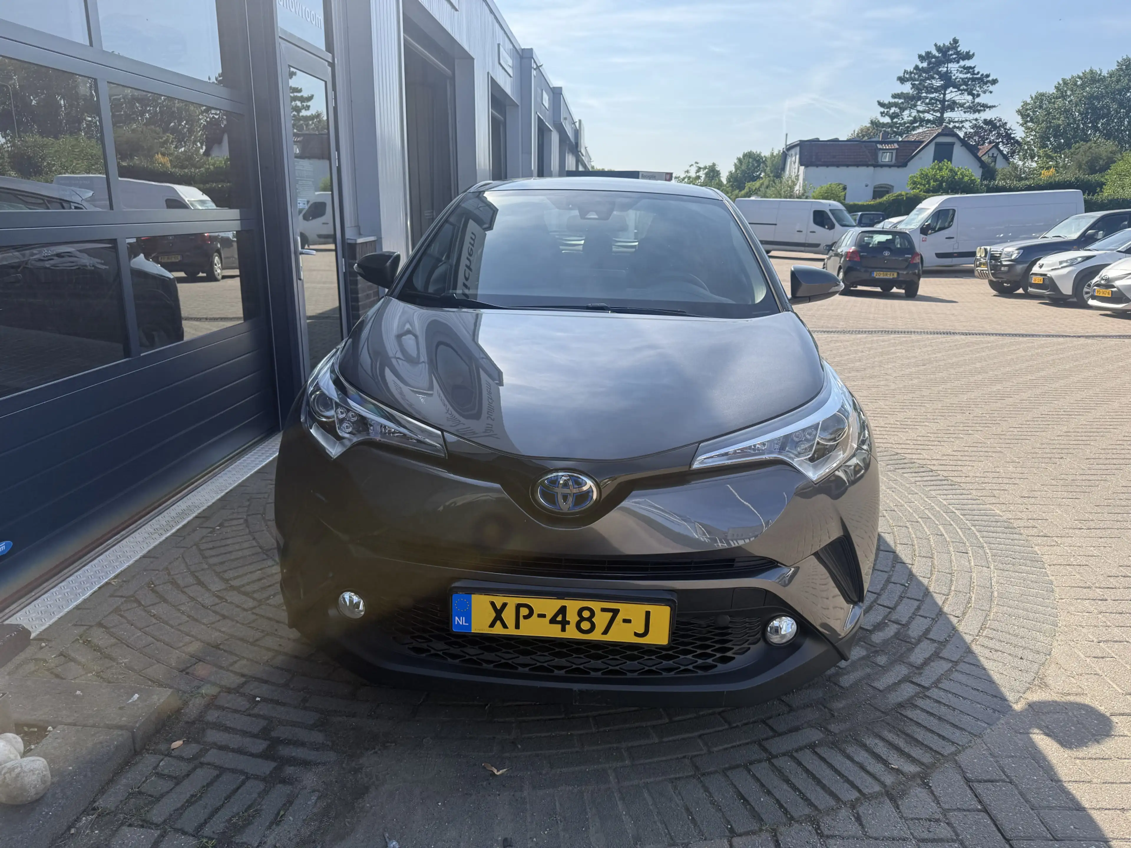 Toyota C-HR 1.8 Hybrid Active — photo 6