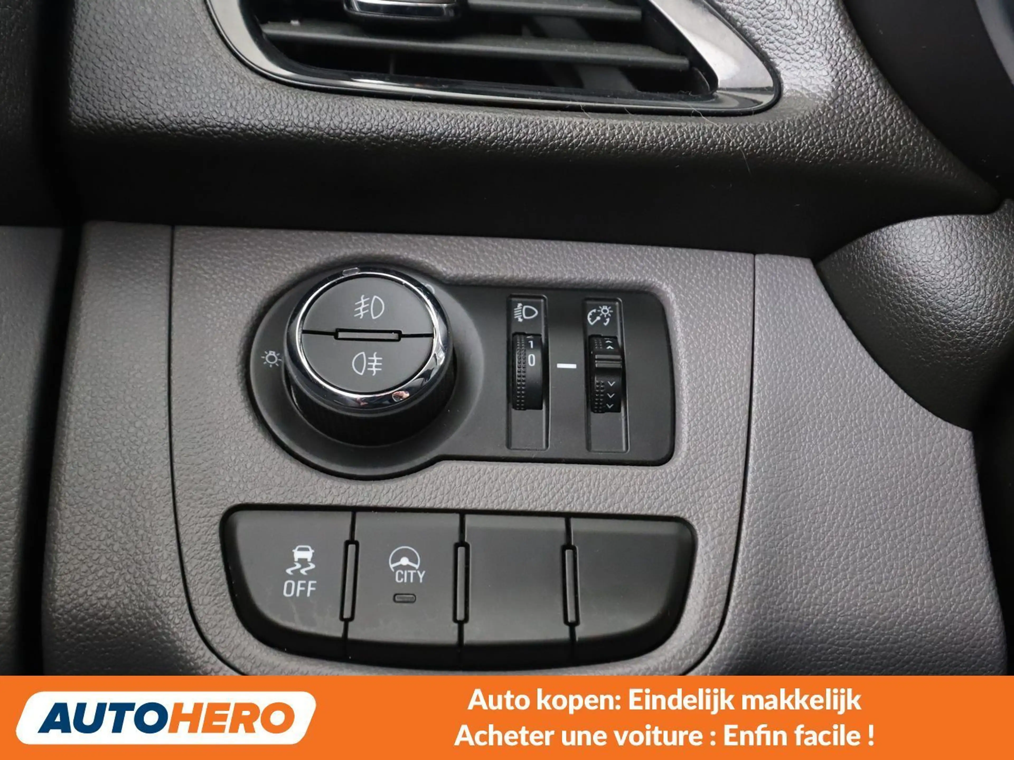 Opel Karl 1.0 Innovation — photo 13