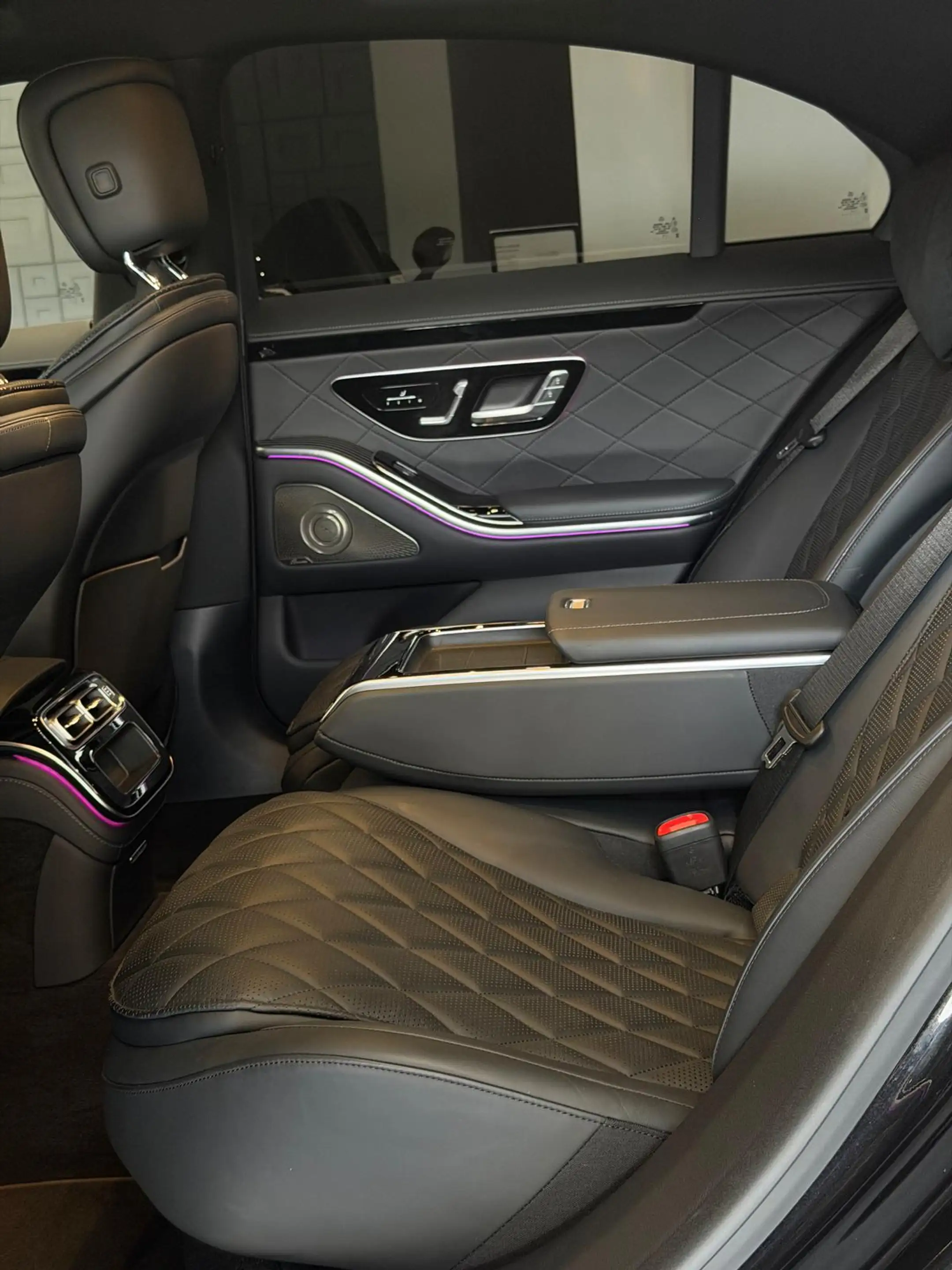 Mercedes-Benz S 580 S 580 e AMG-Line *Hinterachslenkung* — photo 20