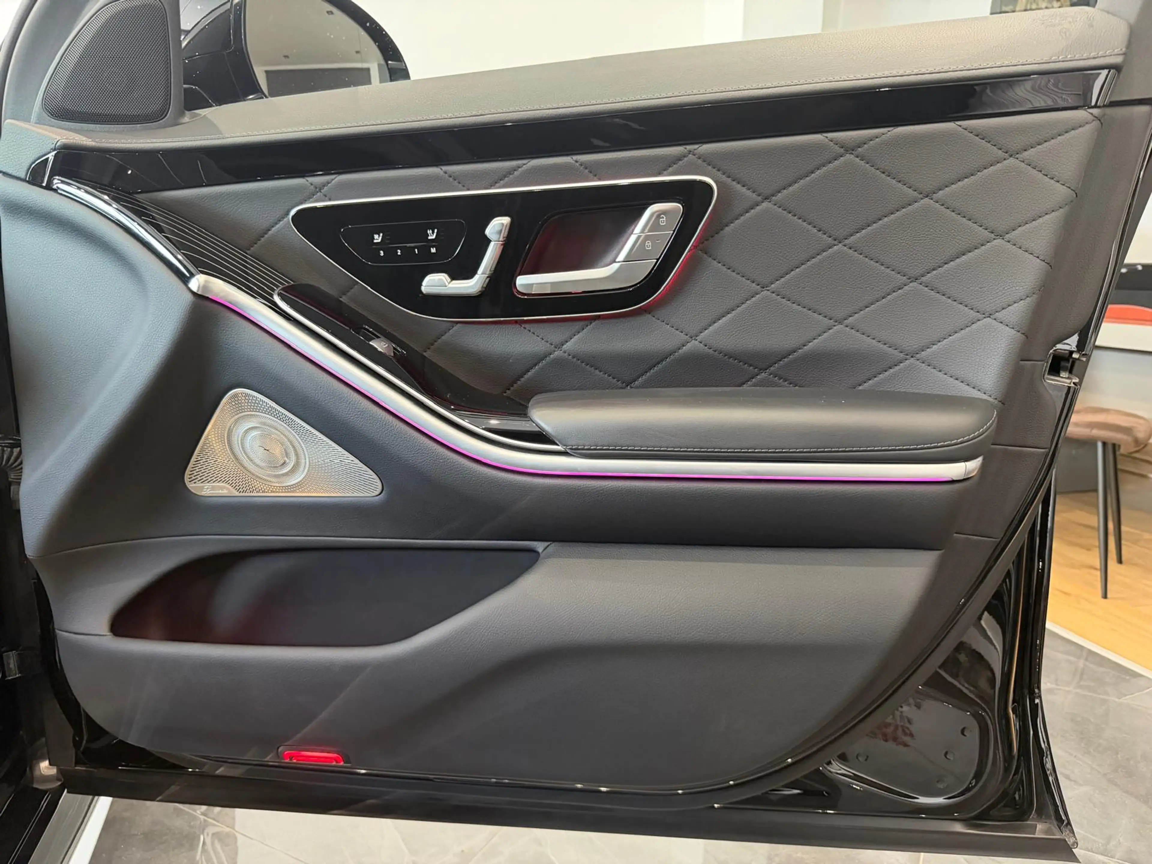 Mercedes-Benz S 580 S 580 e AMG-Line *Hinterachslenkung* — photo 23