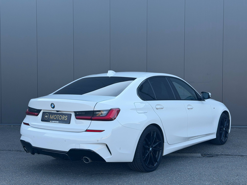 BMW 318 dA Berline 150cv - Pack M - HiFi - Keyless — photo 2