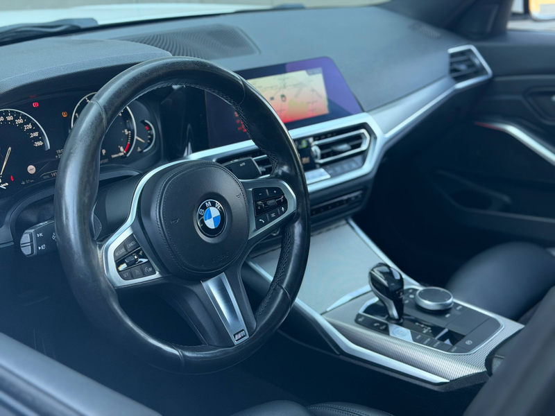BMW 318 dA Berline 150cv - Pack M - HiFi - Keyless — photo 13
