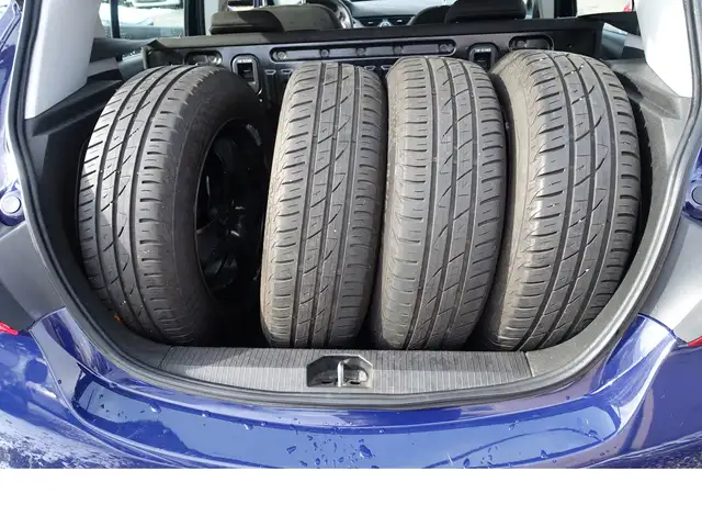 Opel Corsa-E view 14