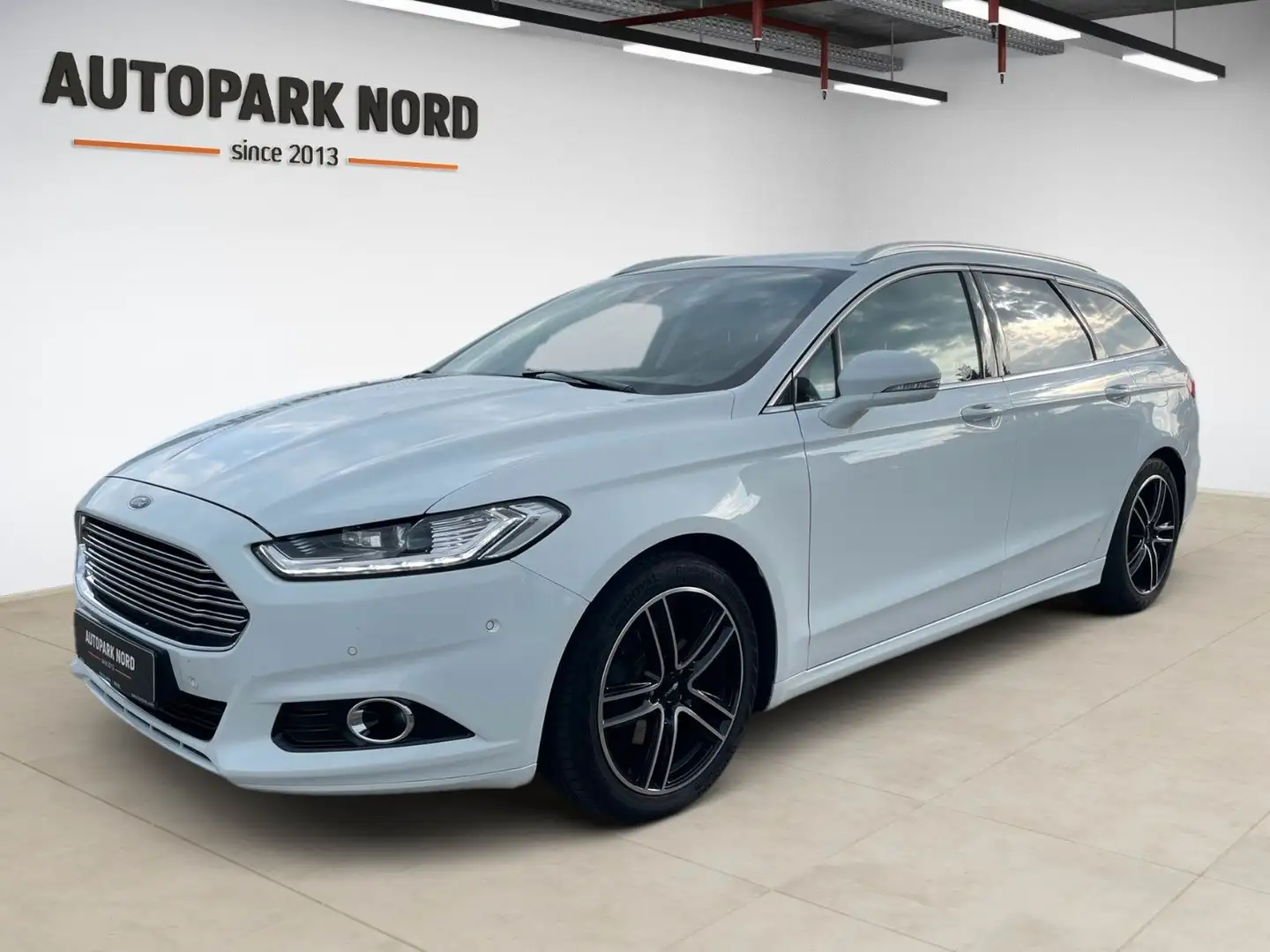 Ford Mondeo 2.0 TDCi Turnier Titanium Aut. / LED Weiß - 1
