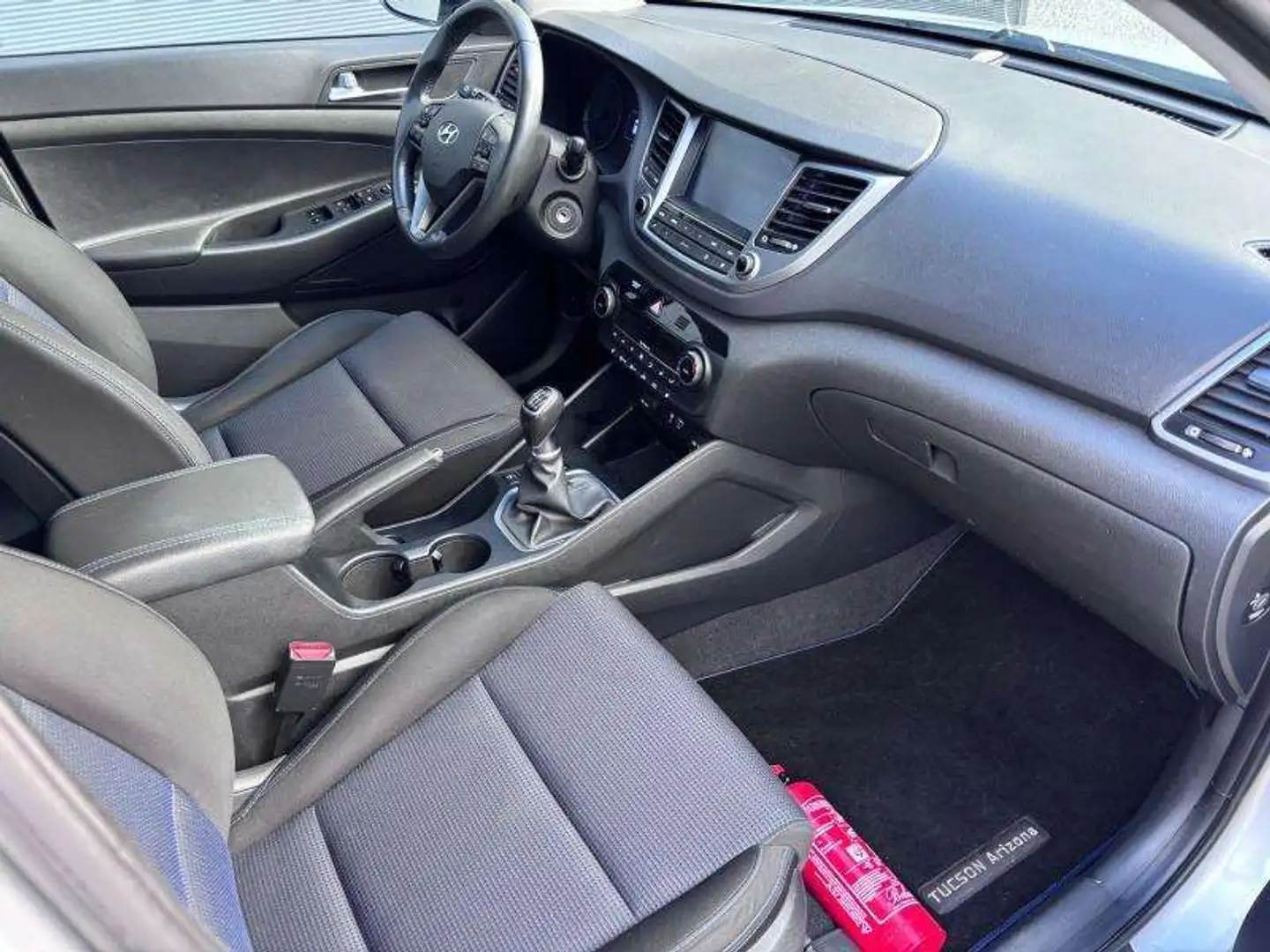 Hyundai TUCSON 1.7 CRDi / Feel Gris - 2