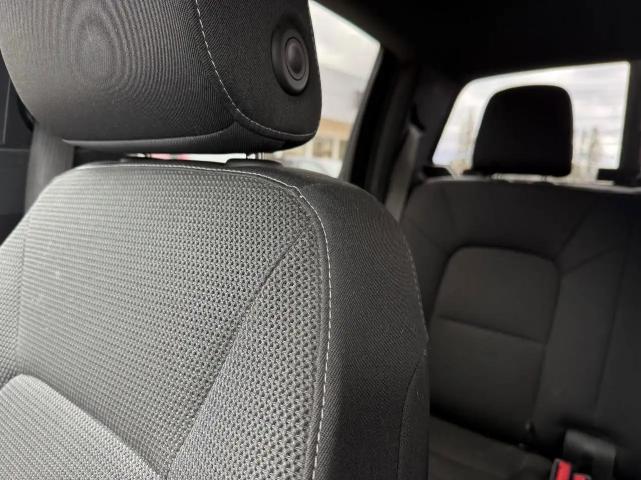GMC Canyon photo GMC Canyon