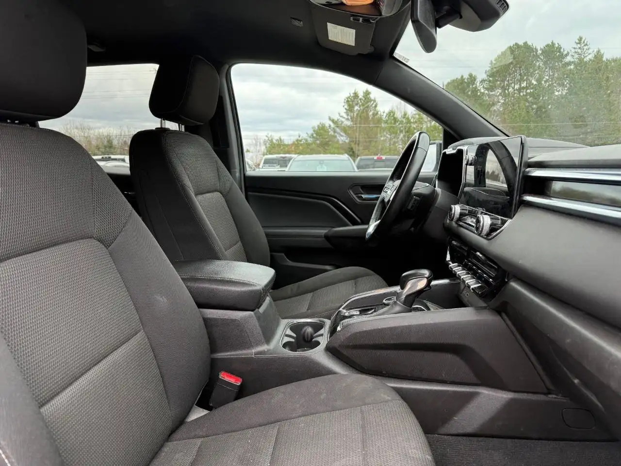 GMC Canyon photo GMC Canyon