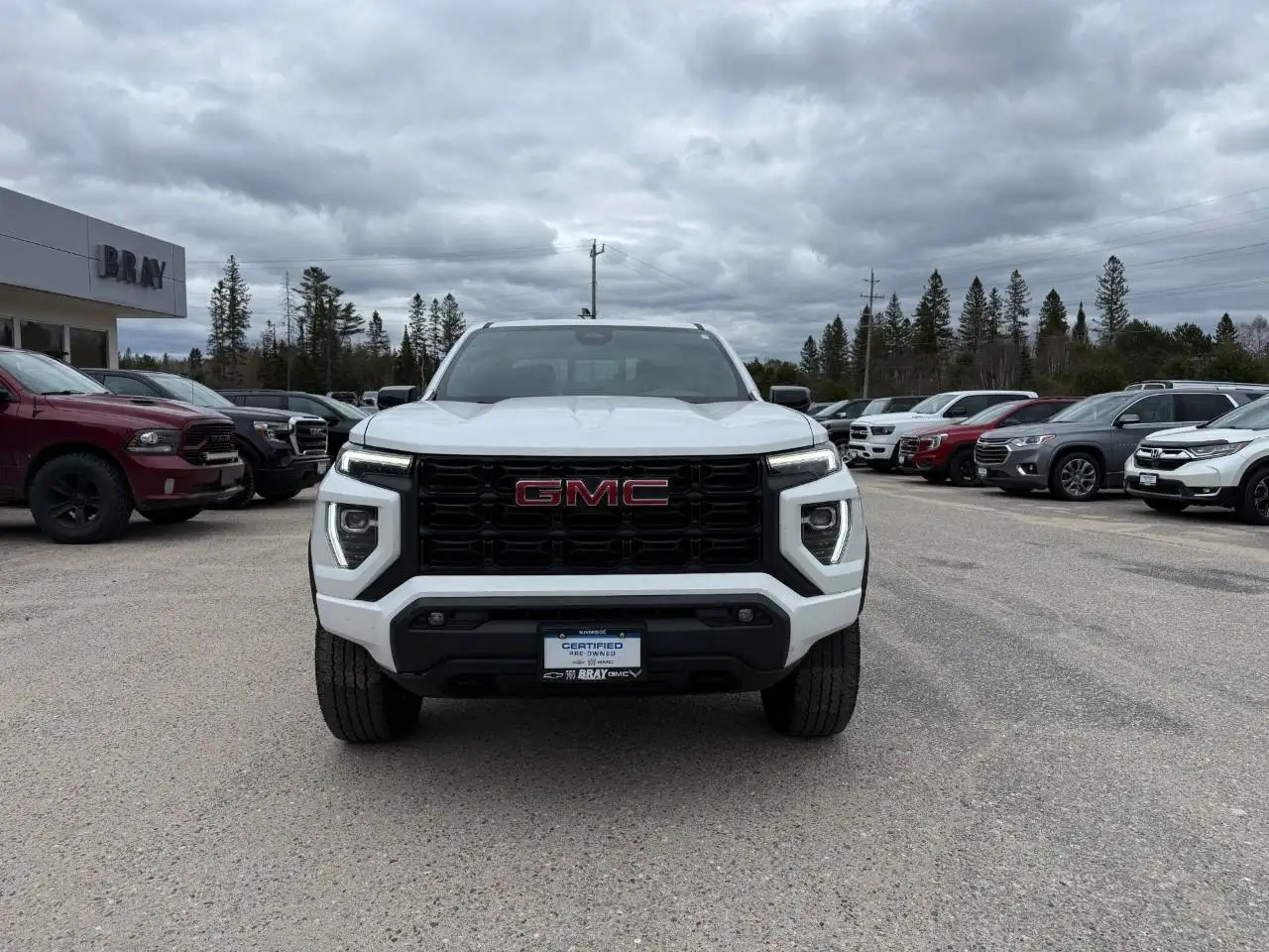 GMC Canyon photo GMC Canyon