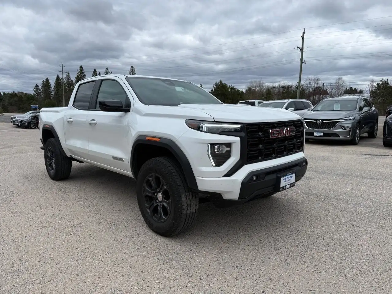 GMC Canyon photo GMC Canyon