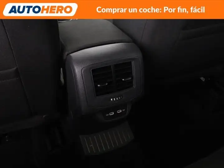 Volkswagen T-Roc 2022, foto 30