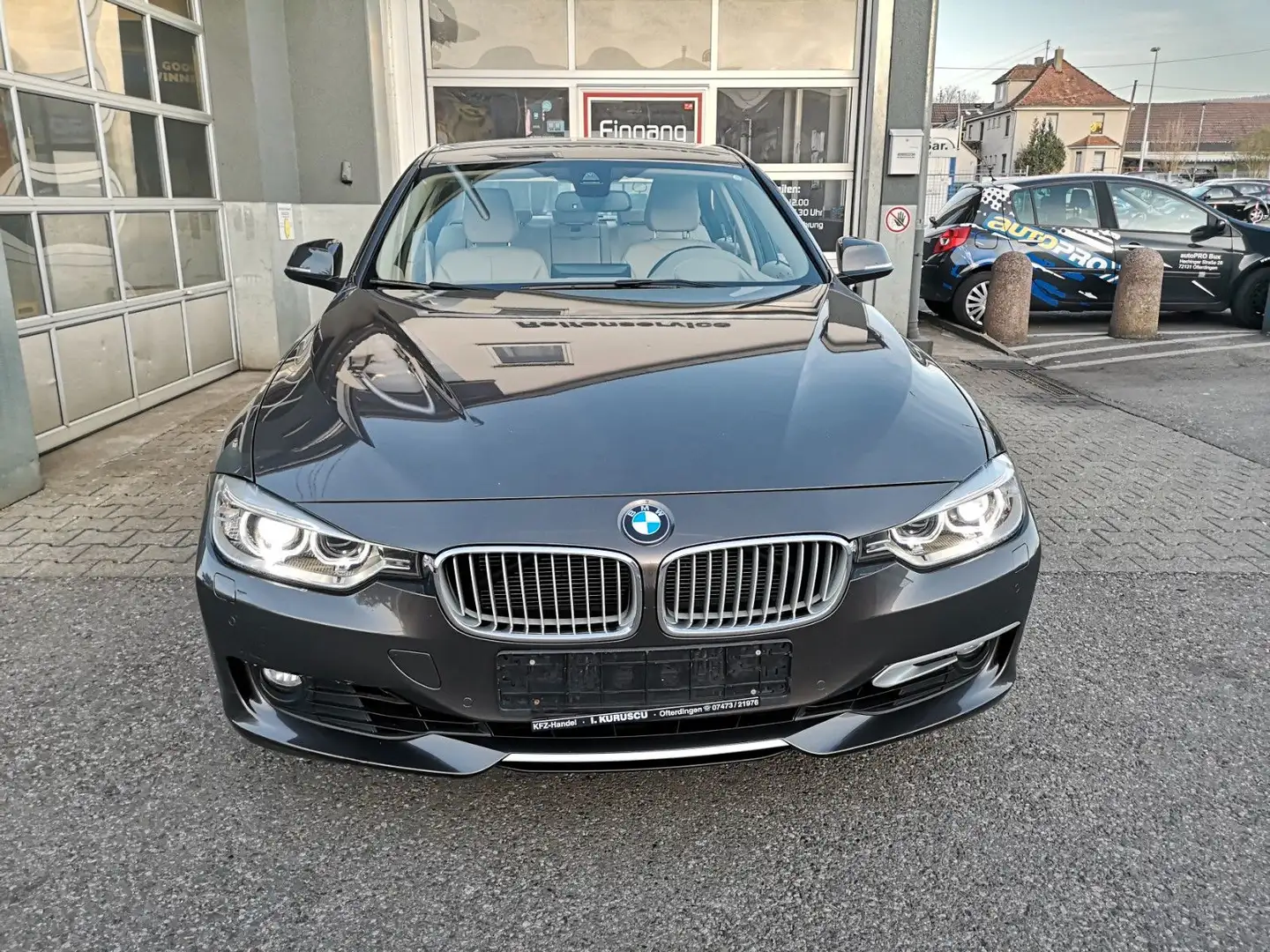 BMW 328 i xDrive 1.Hand Lückenlos BMW Scheckheft smeđa - 2