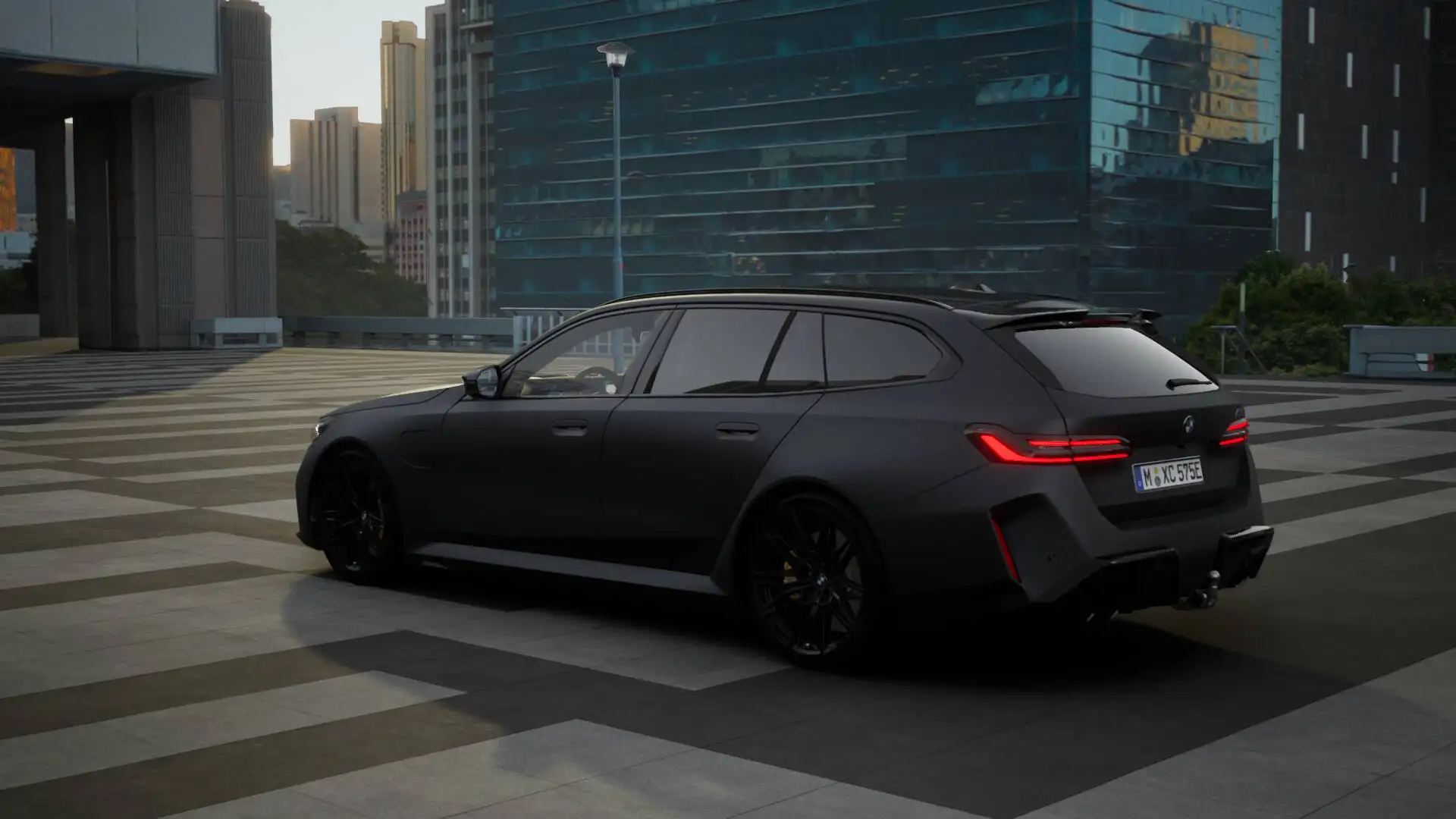 BMW M5 5 Serie Touring Automaat / M Drive Professional / Grijs - 2
