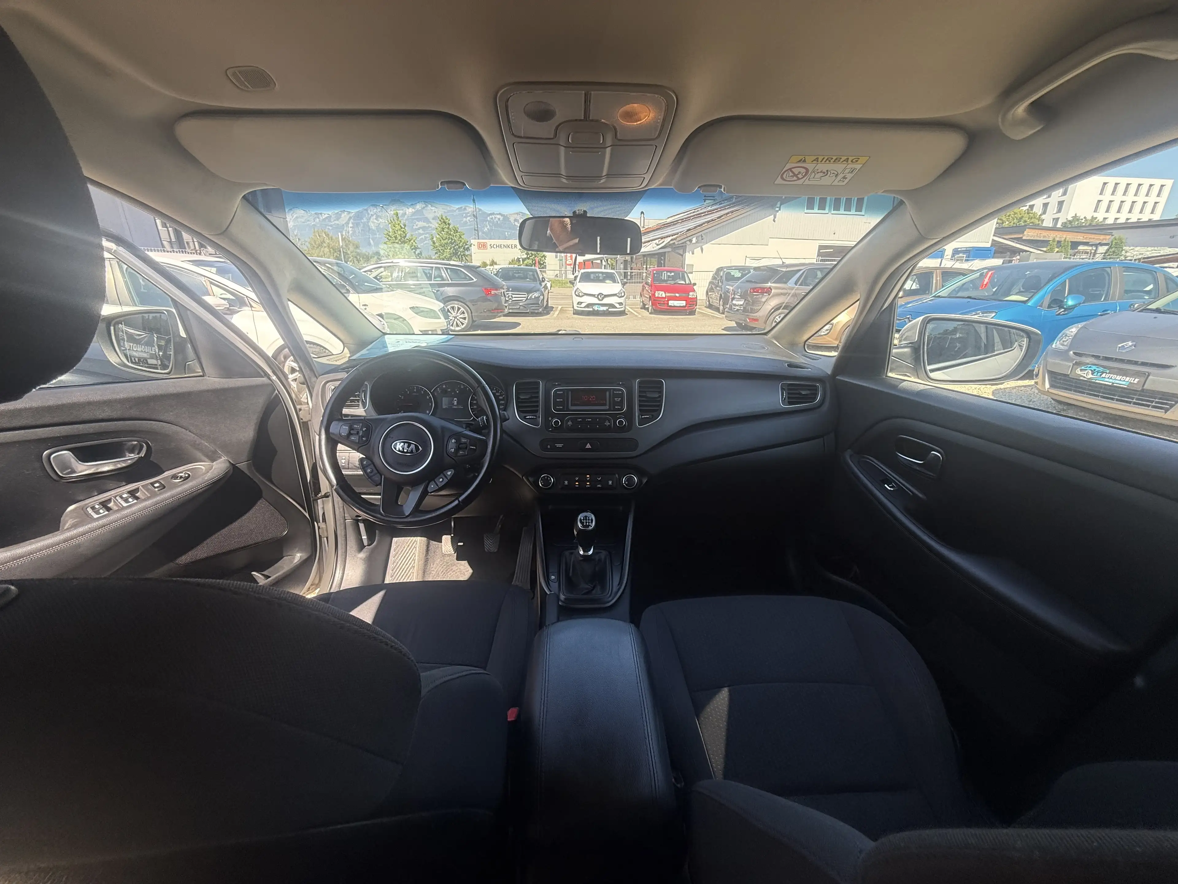 Kia Carens Attract — photo 8