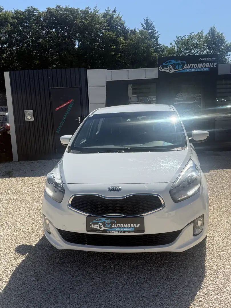 Kia Carens Attract Weiß - 1