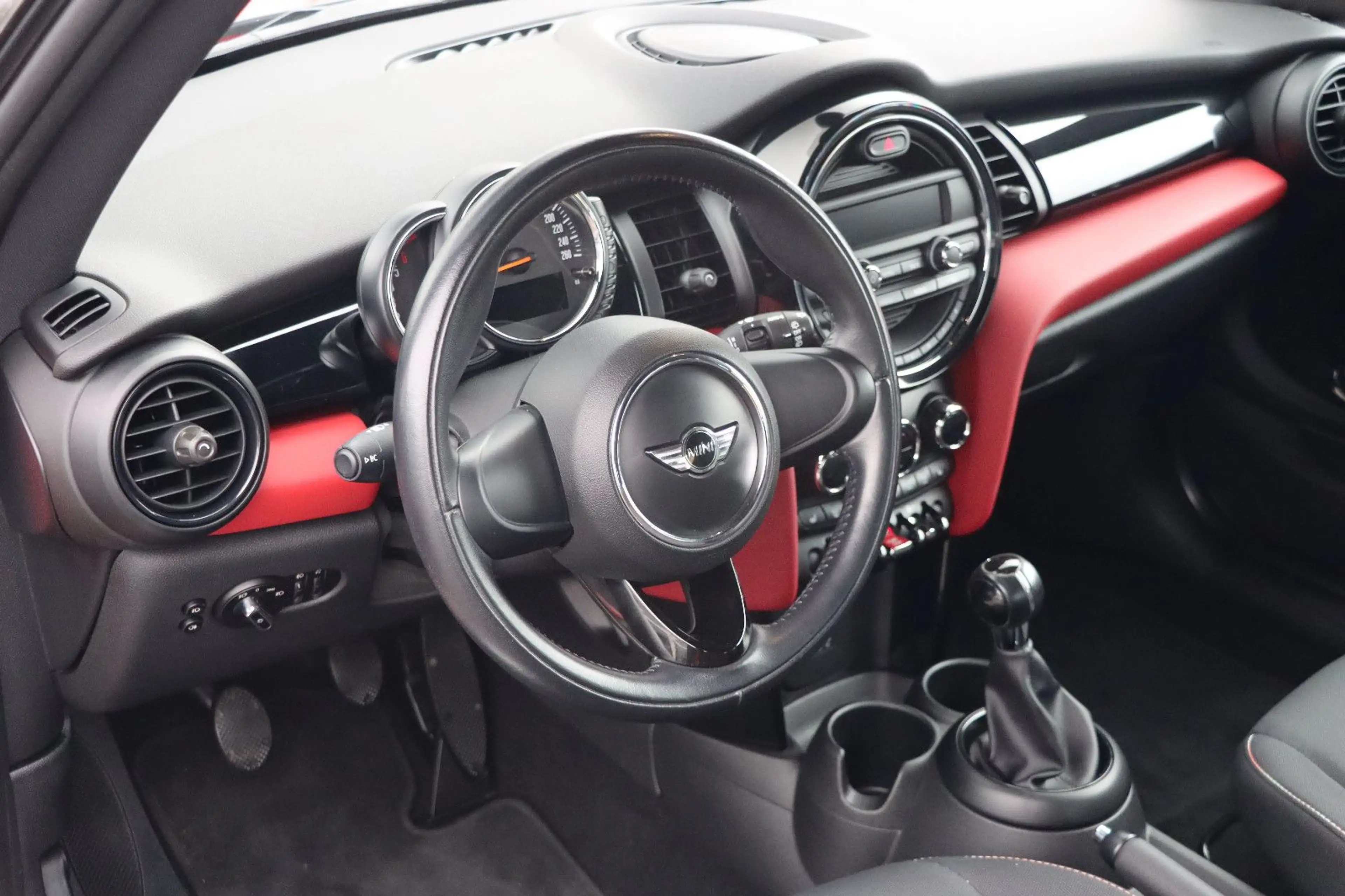 MINI Cooper D KLIMA SHZ TÜV NEU — photo 12