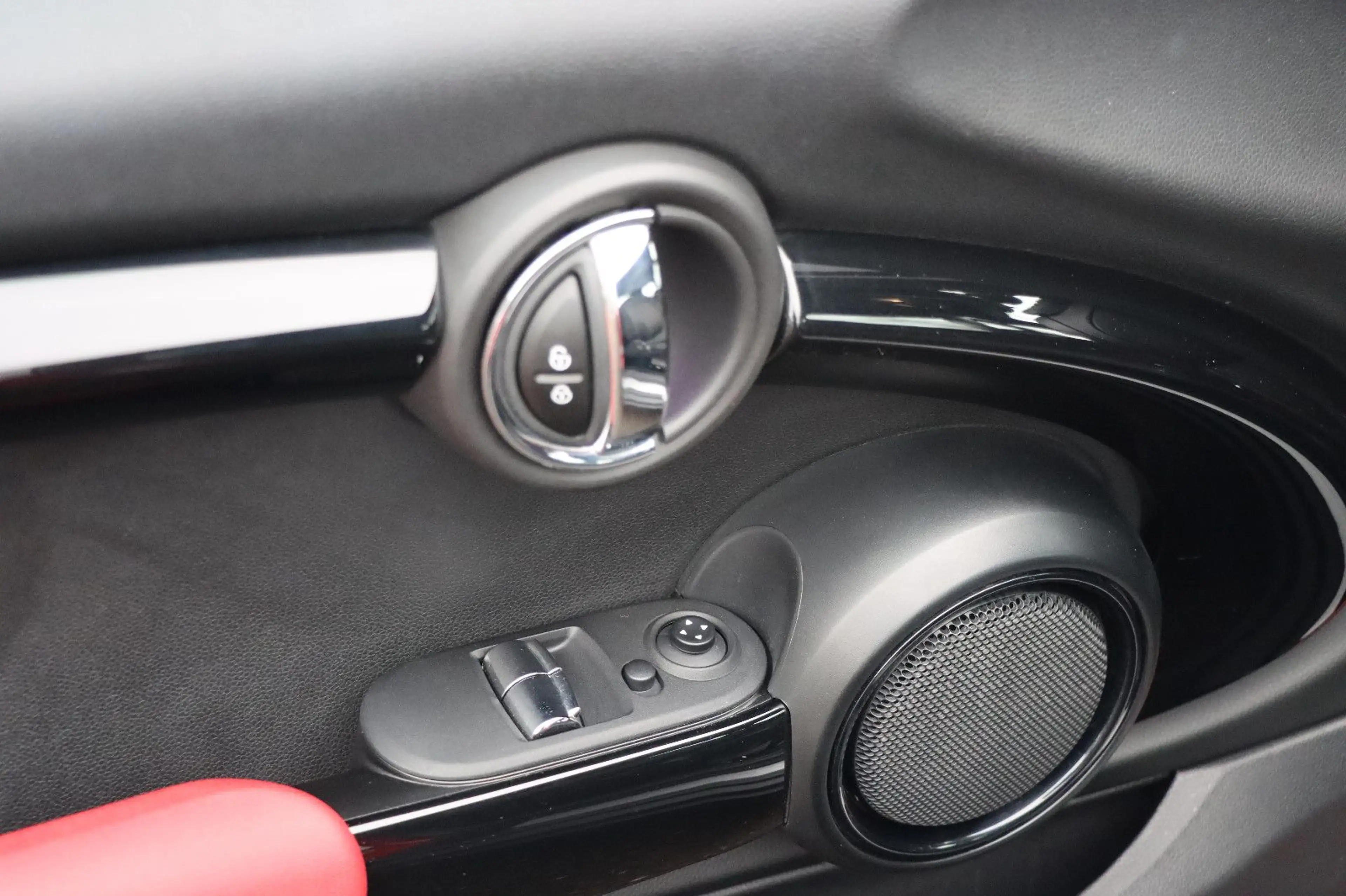 MINI Cooper D KLIMA SHZ TÜV NEU — photo 14