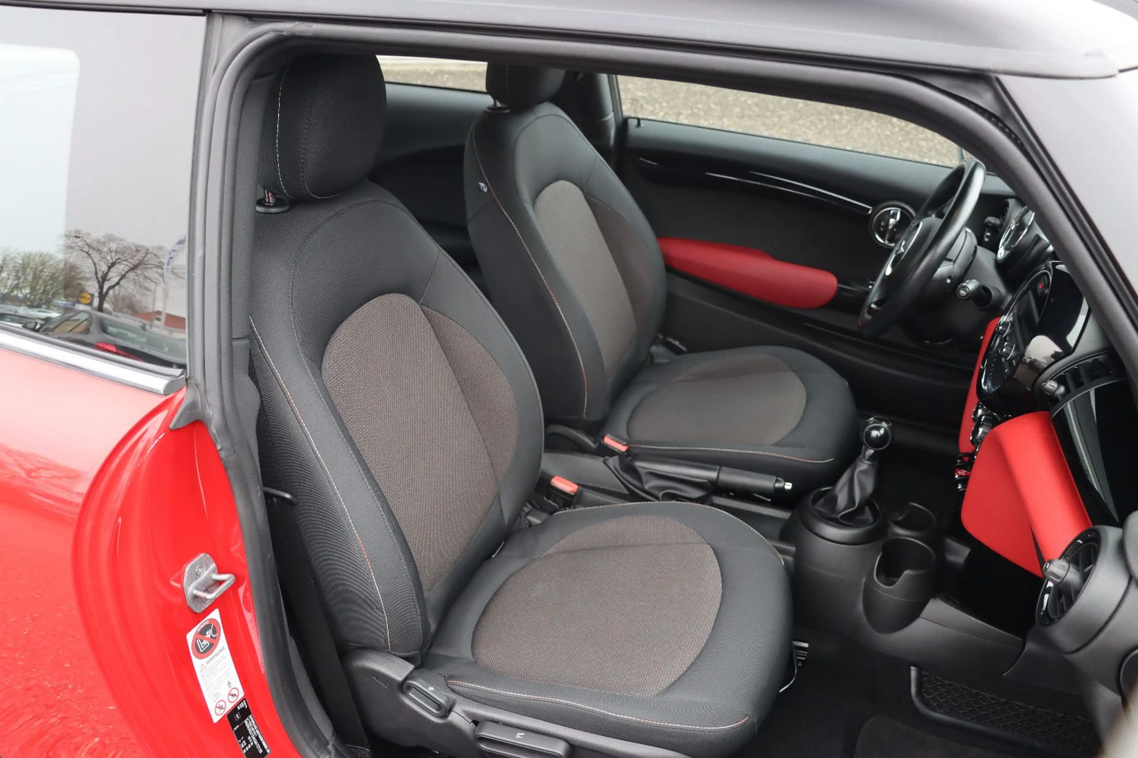 MINI Cooper D KLIMA SHZ TÜV NEU — photo 10