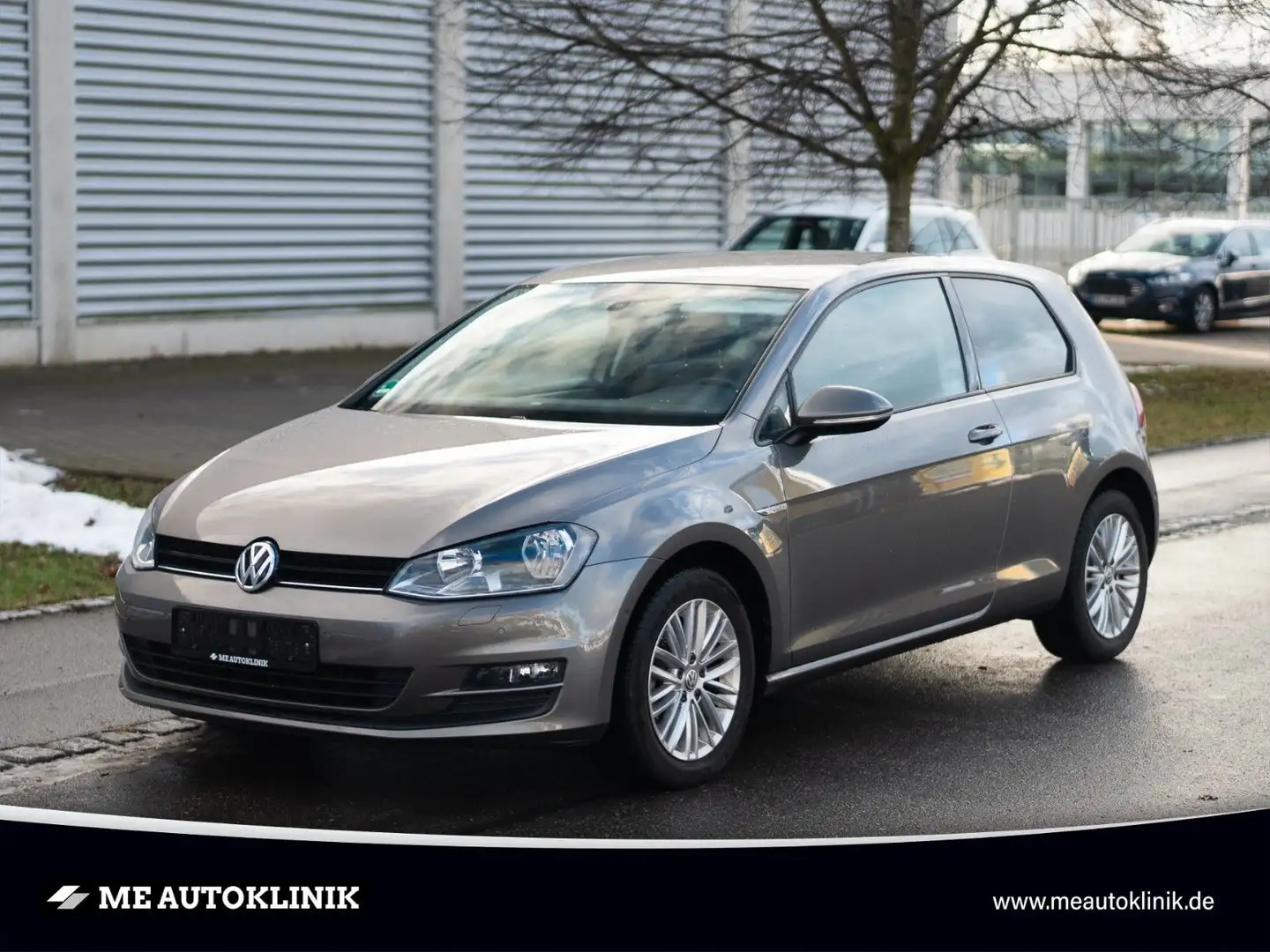 Volkswagen Golf VII Lim. Cup *Garantie*SHZ*Navi*Tempo. Grau - 1