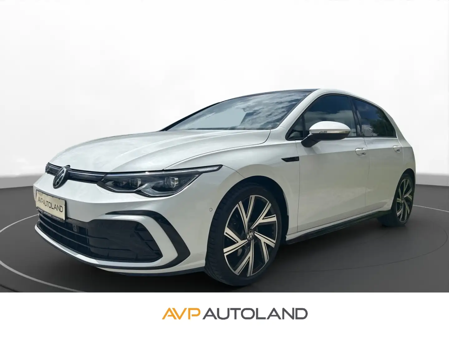 Volkswagen Golf VIII 1.5 eTSI DSG R-Line | IQ.LIGHT | PANO Blanc - 1